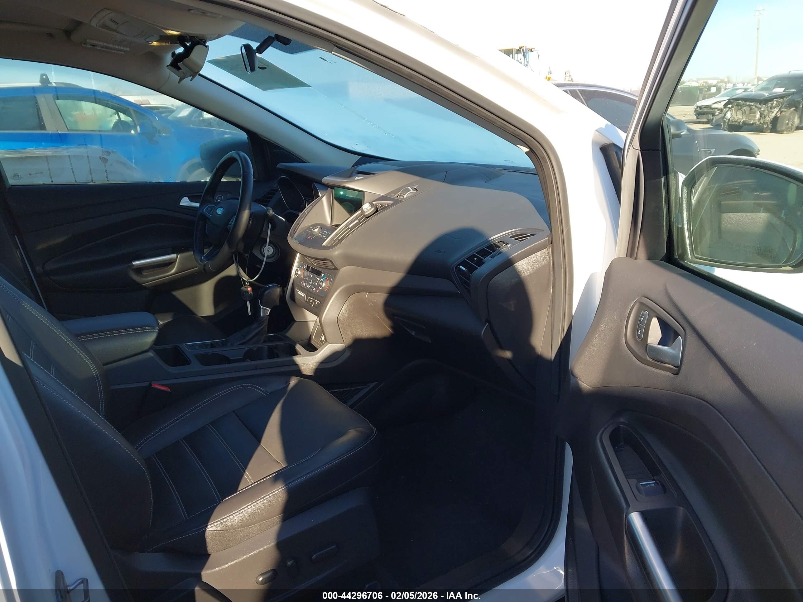 FORD ESCAPE image 5