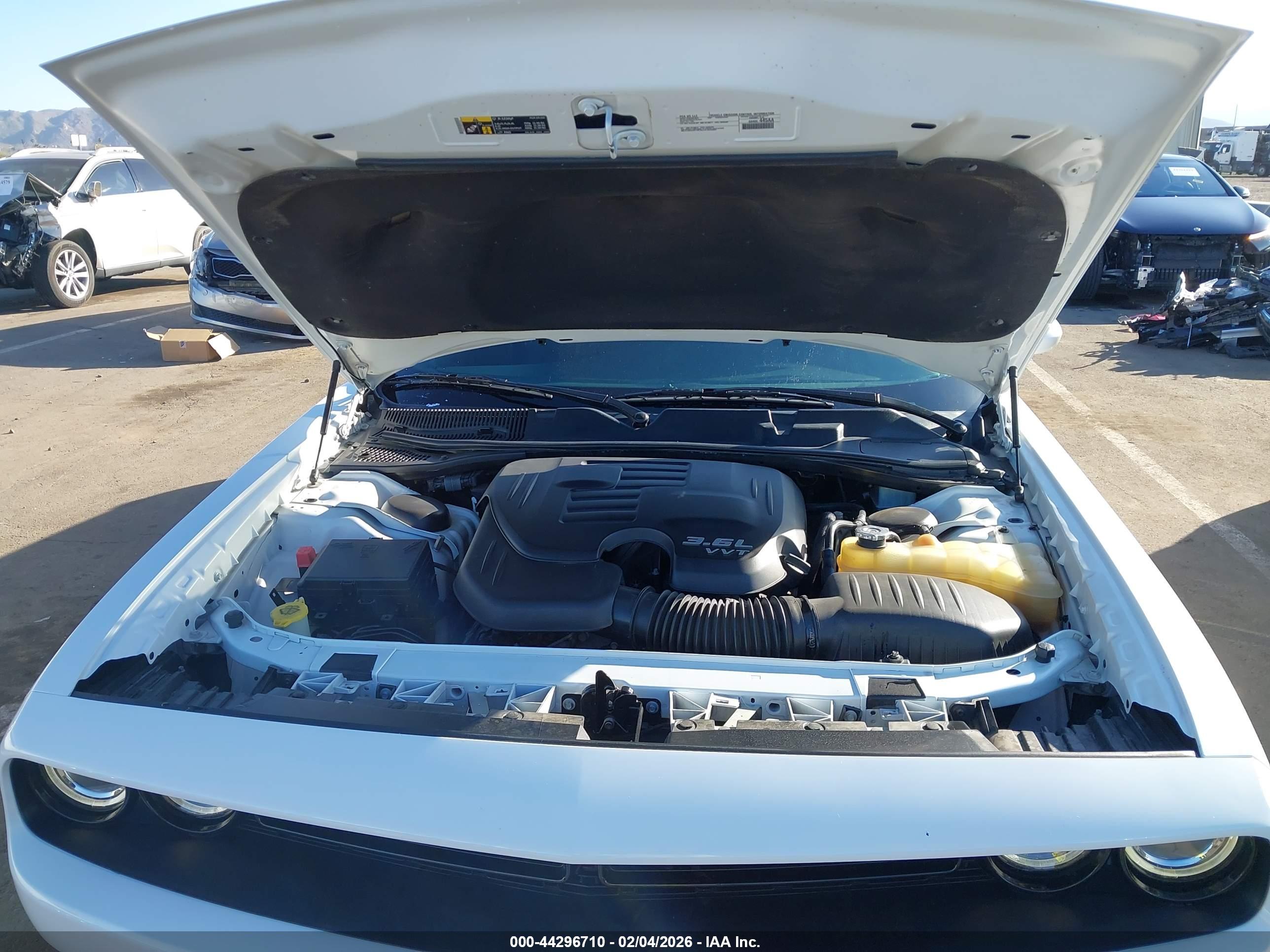 DODGE CHALLENGER image 10