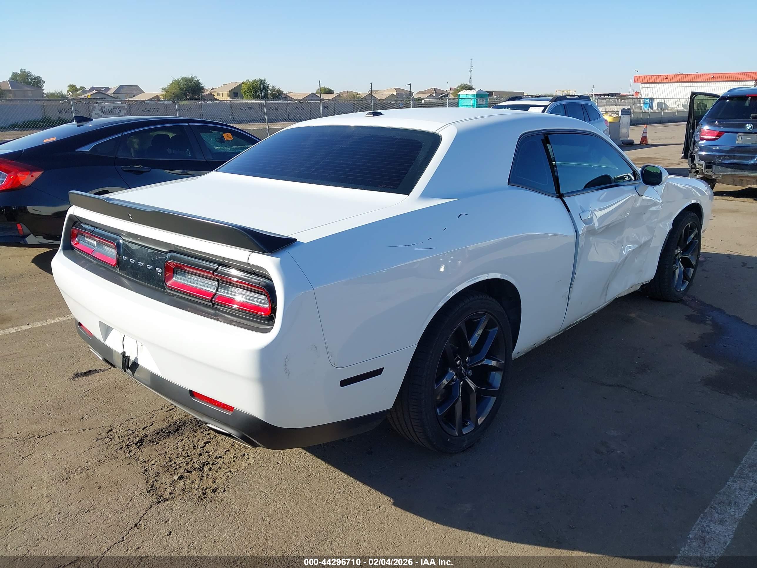 DODGE CHALLENGER image 4