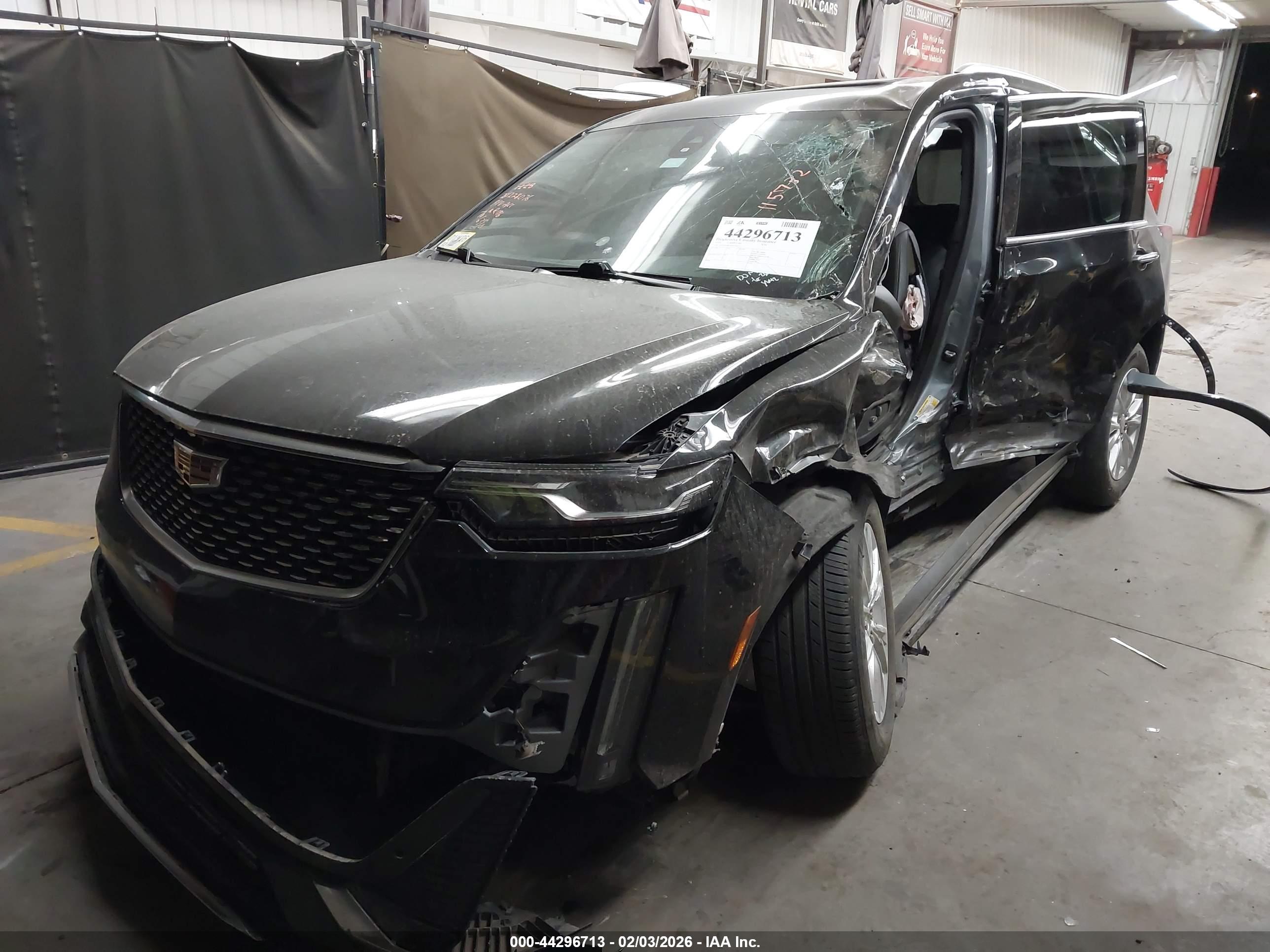 CADILLAC XT6 image 2