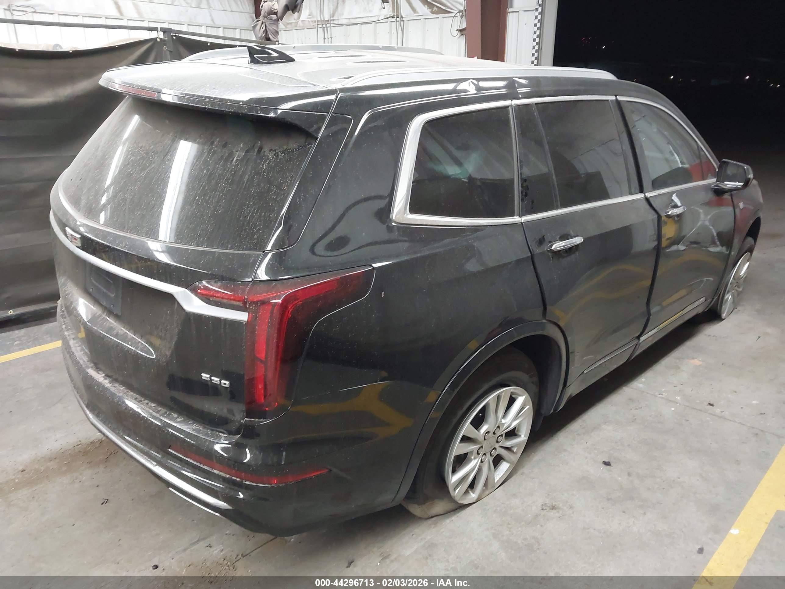 CADILLAC XT6 image 4