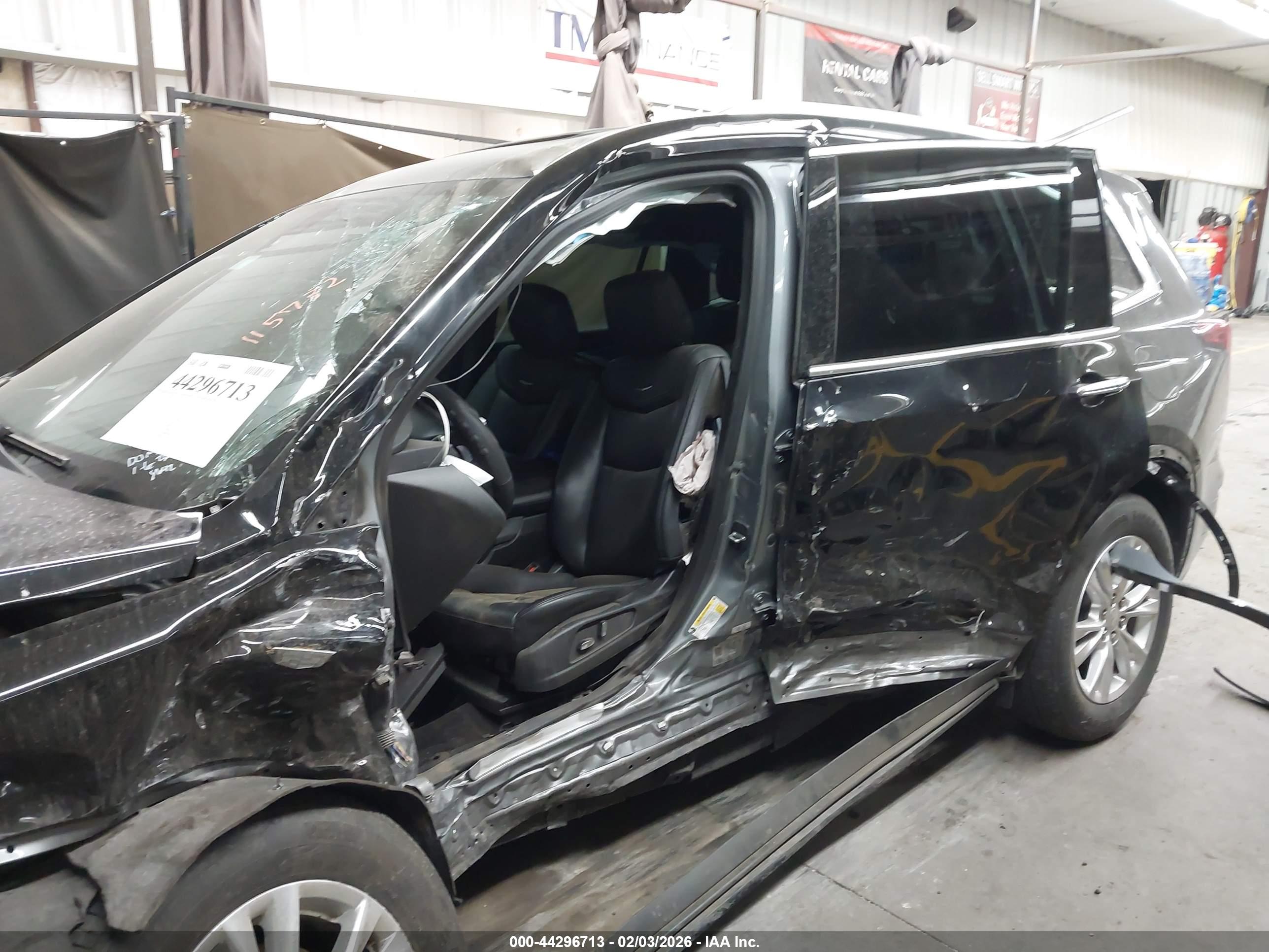 CADILLAC XT6 image 6