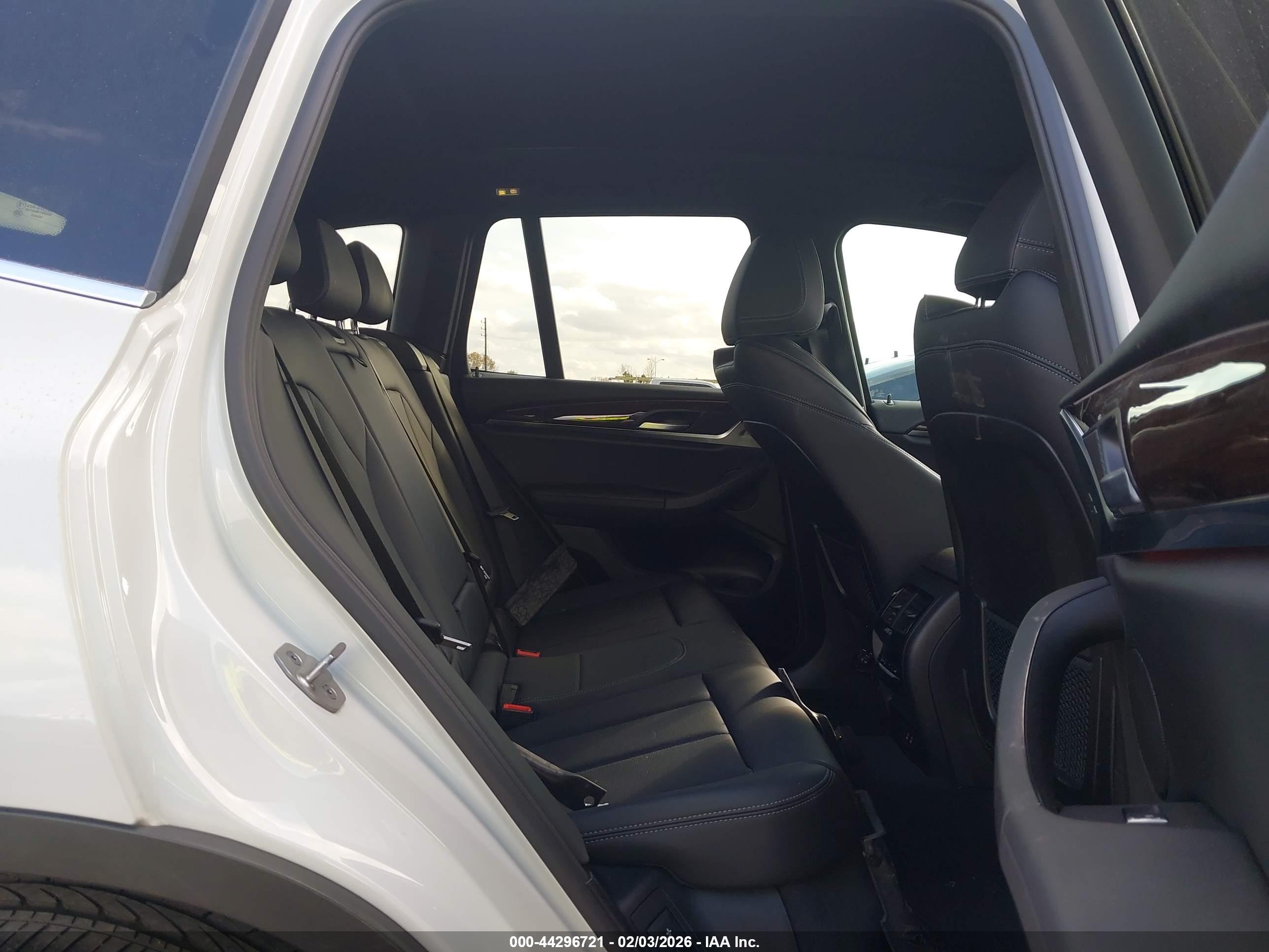 BMW X3 image 8