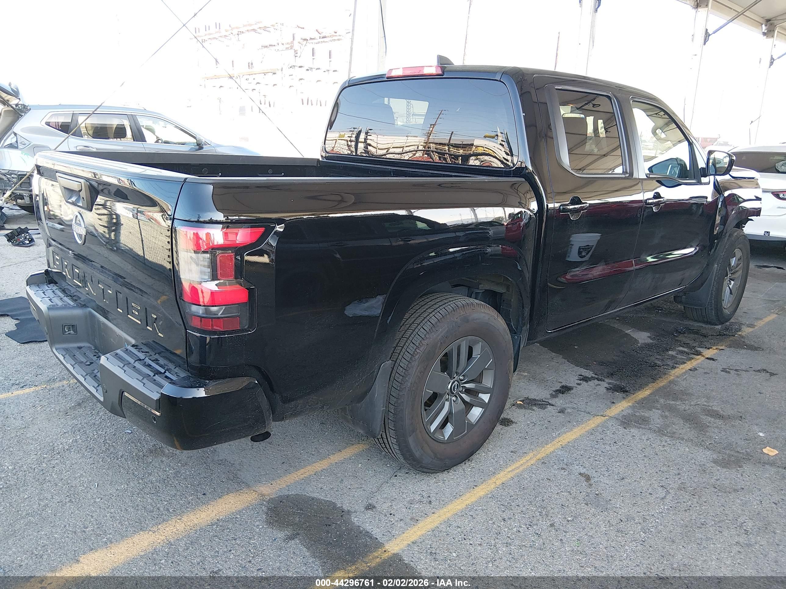 NISSAN FRONTIER image 4