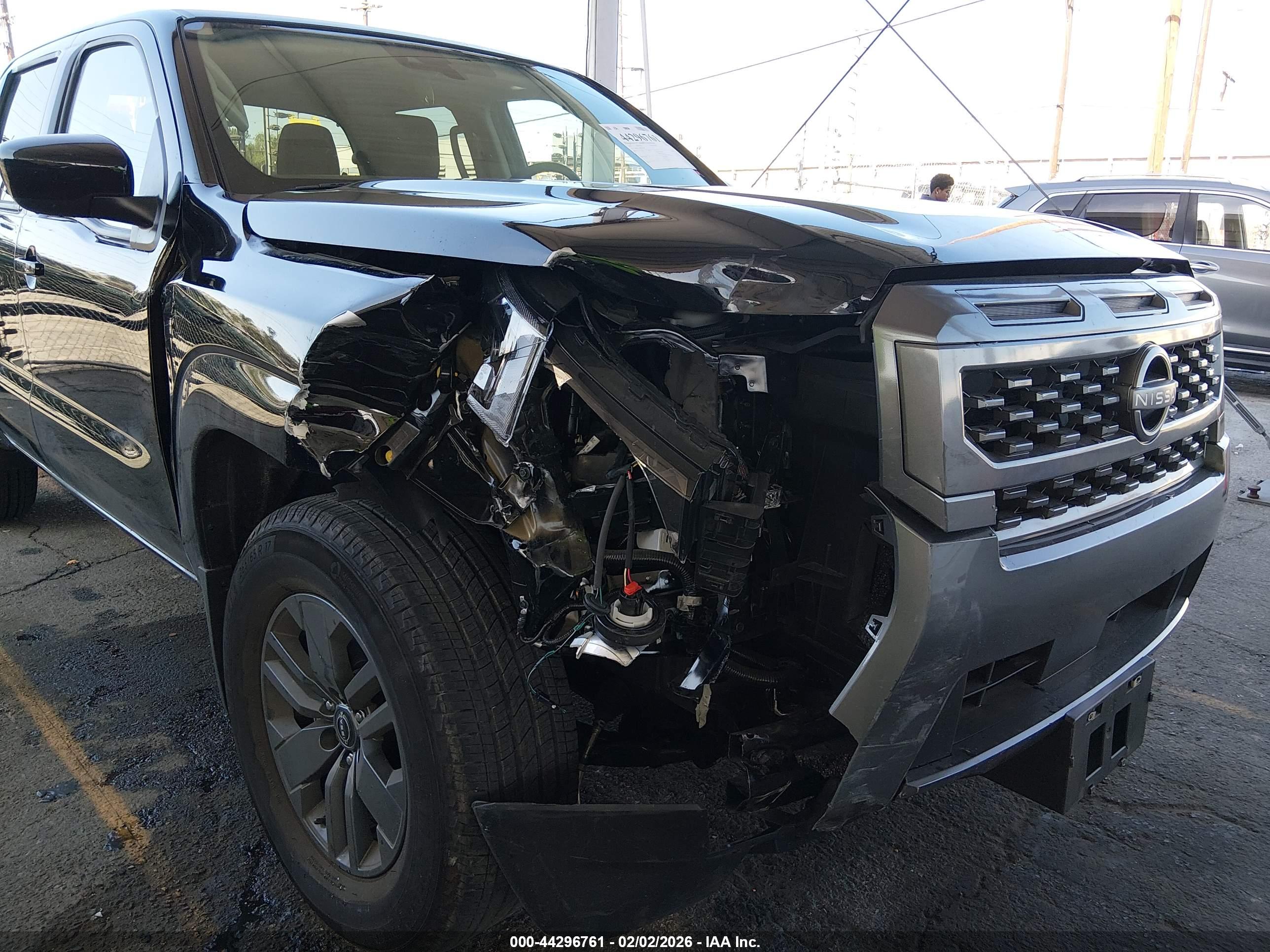 NISSAN FRONTIER image 6
