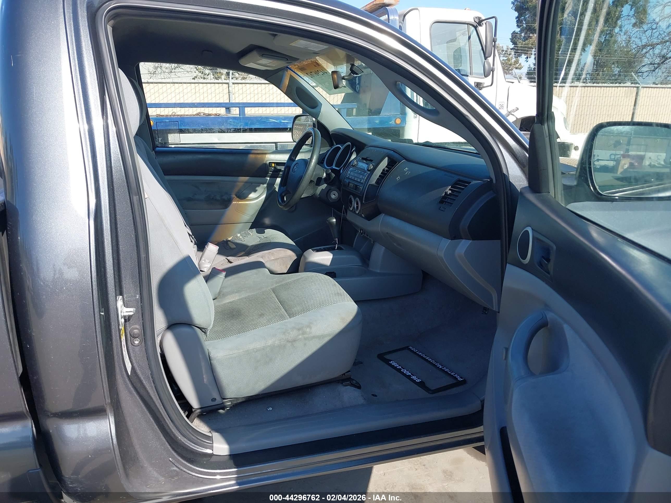 TOYOTA TACOMA image 5