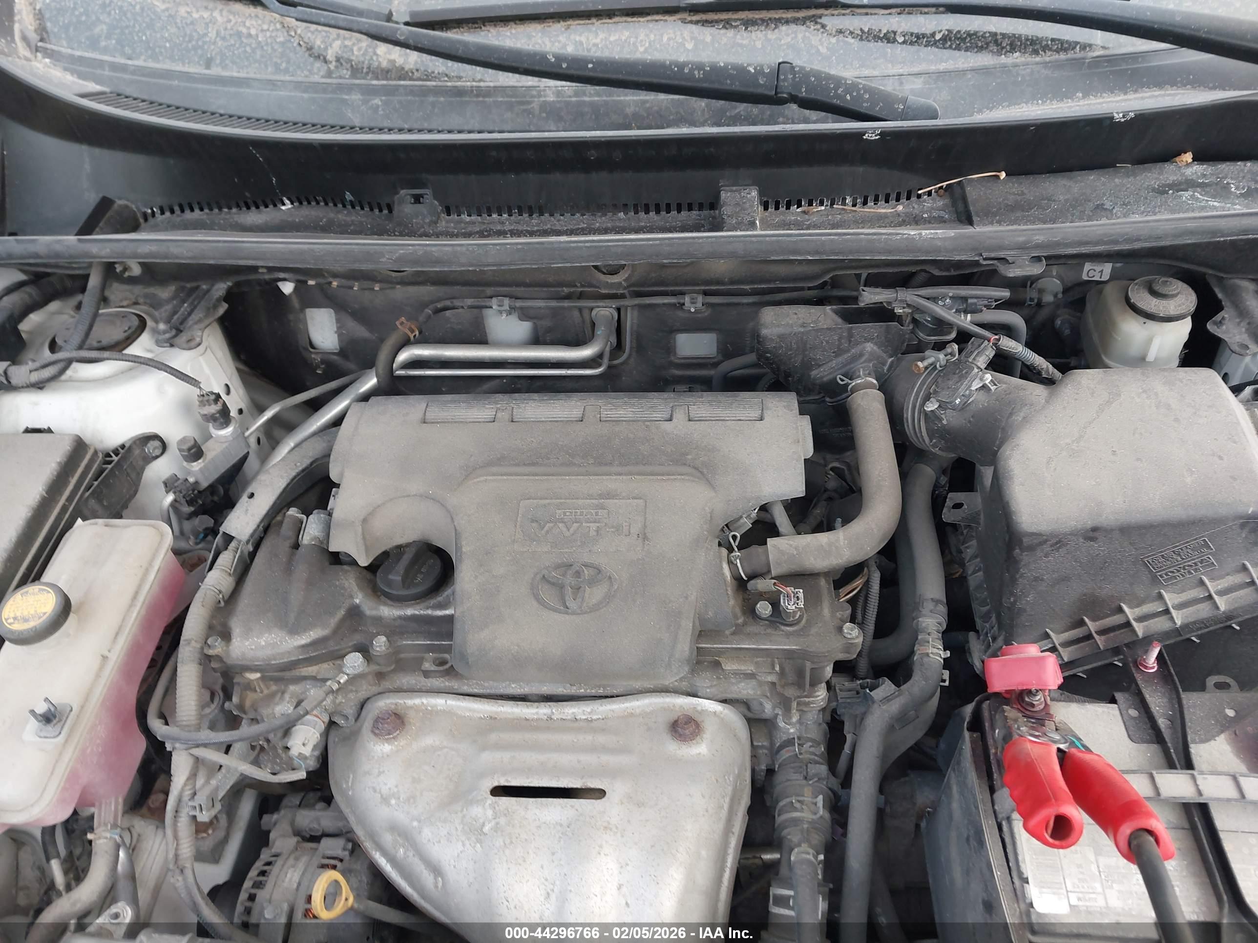 TOYOTA RAV4 image 10