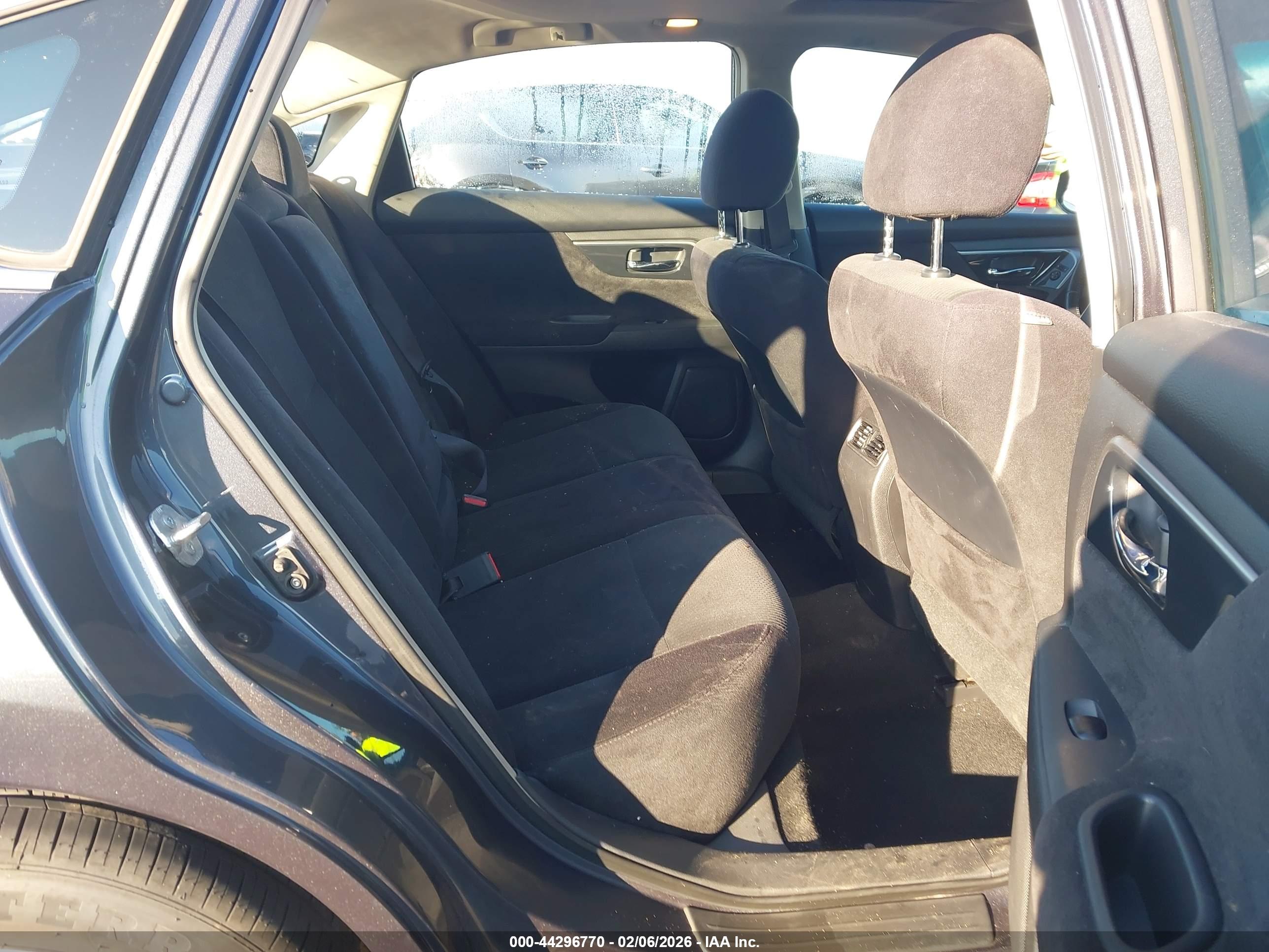 NISSAN ALTIMA image 8