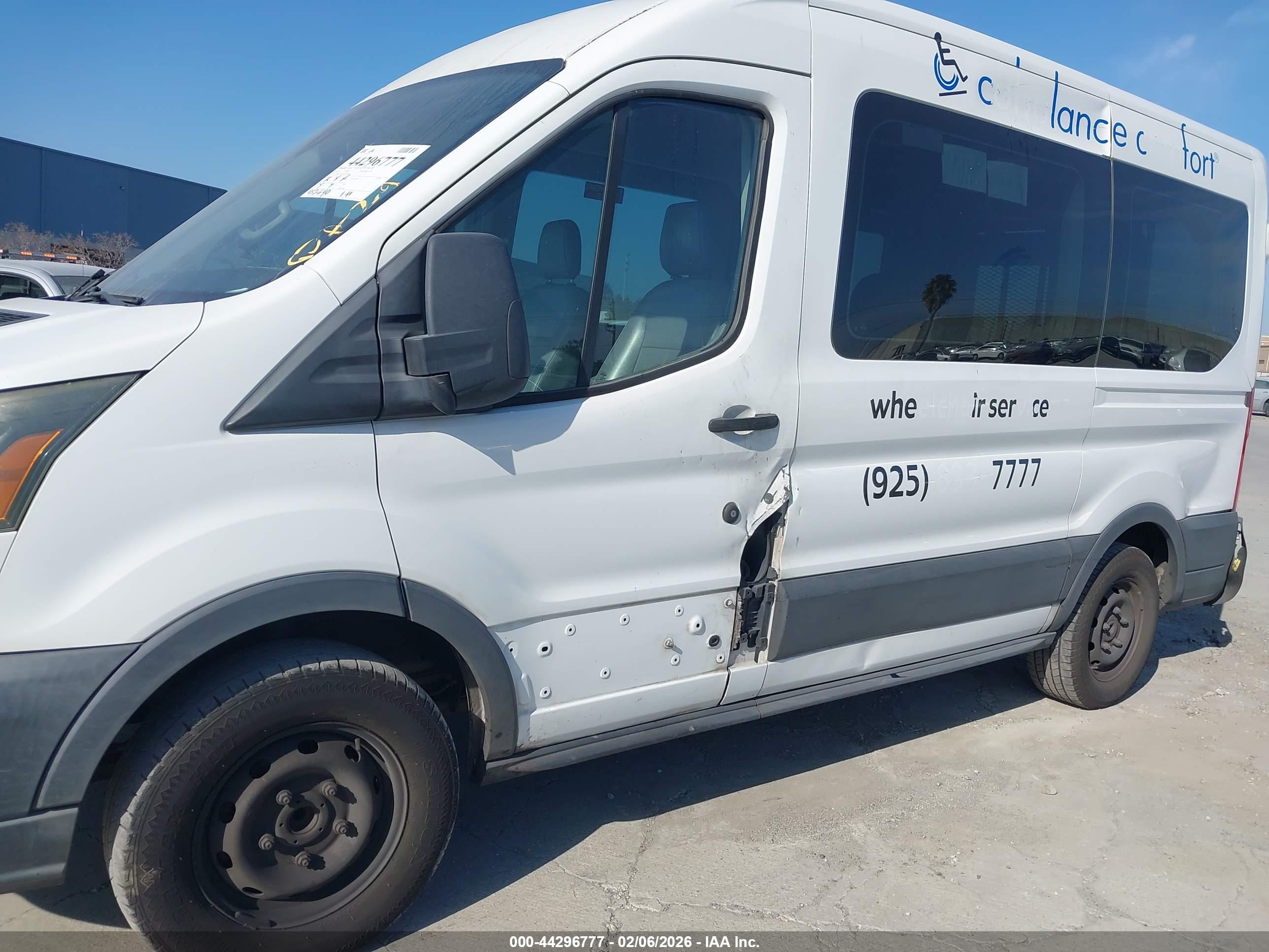 FORD TRANSIT-150 image 6
