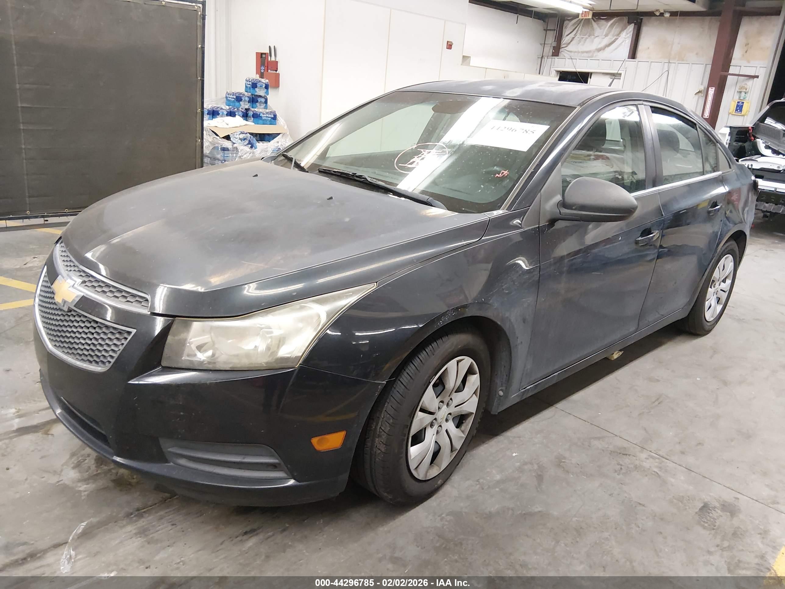 CHEVROLET CRUZE image 2