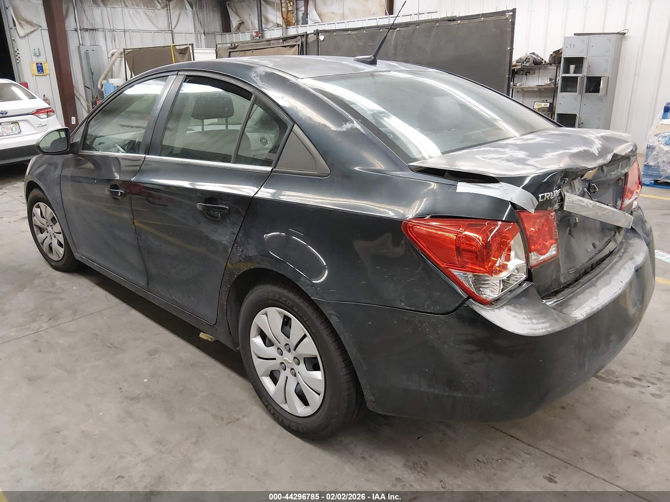 CHEVROLET CRUZE image 3