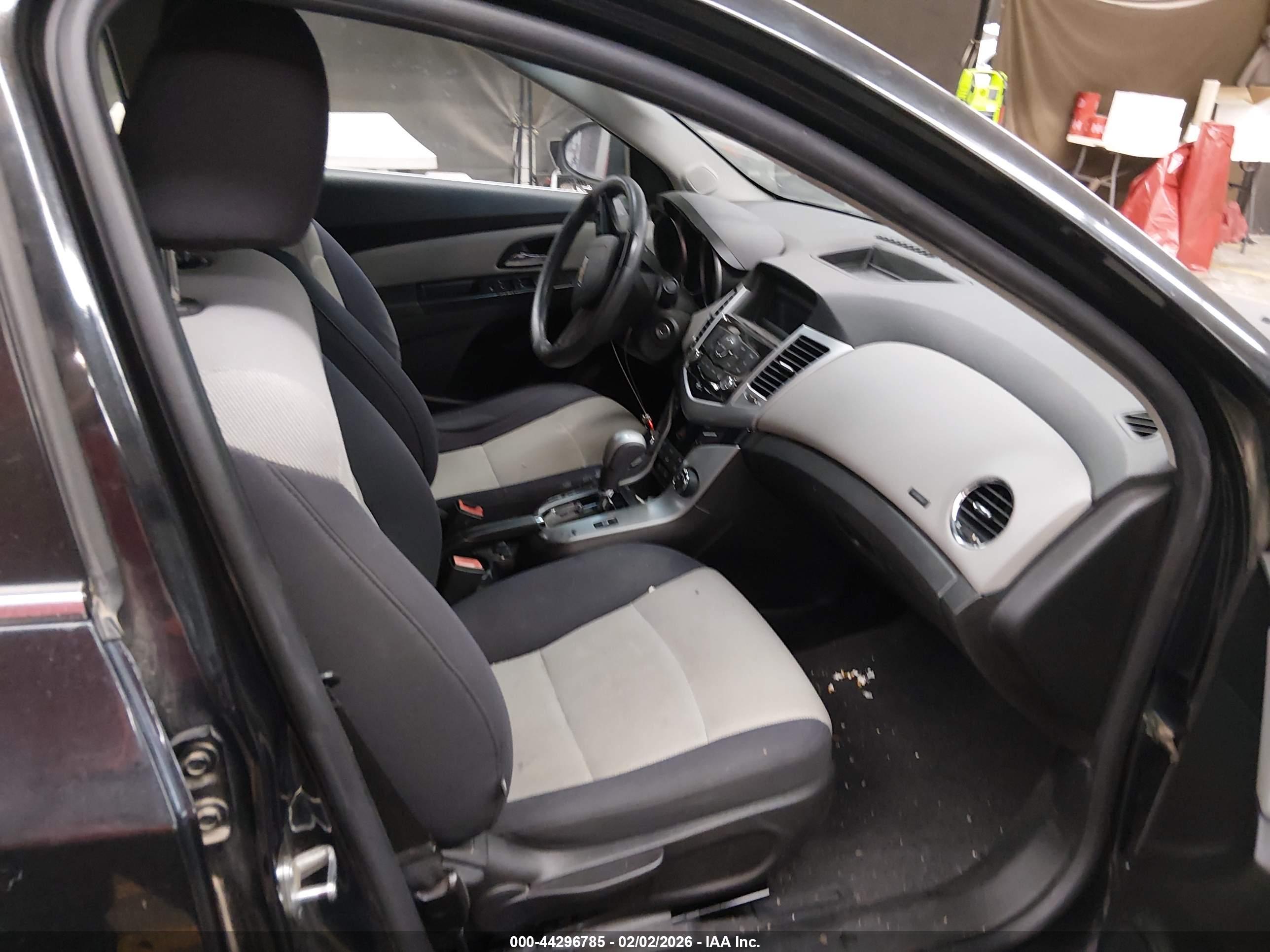 CHEVROLET CRUZE image 5