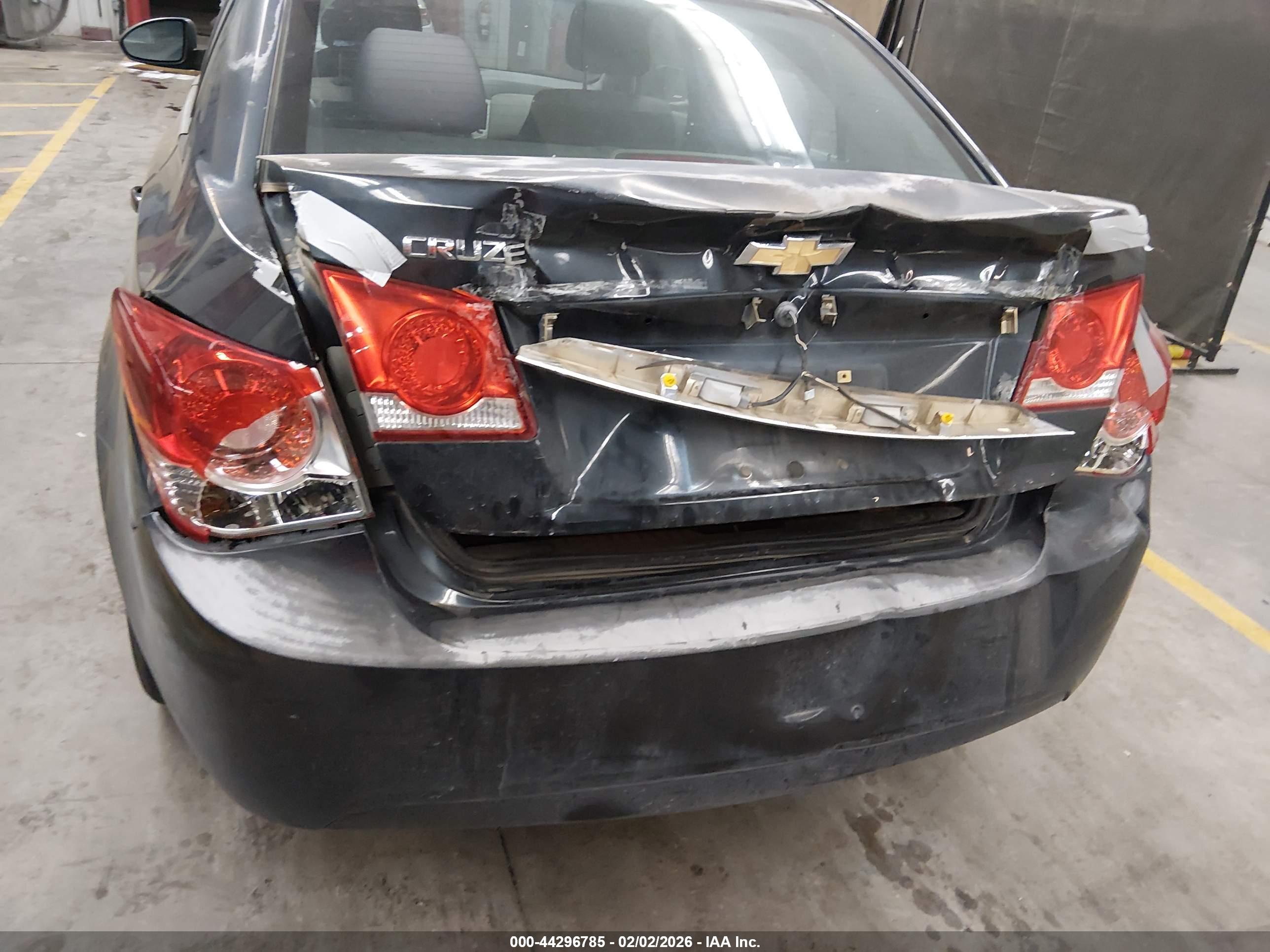 CHEVROLET CRUZE image 6