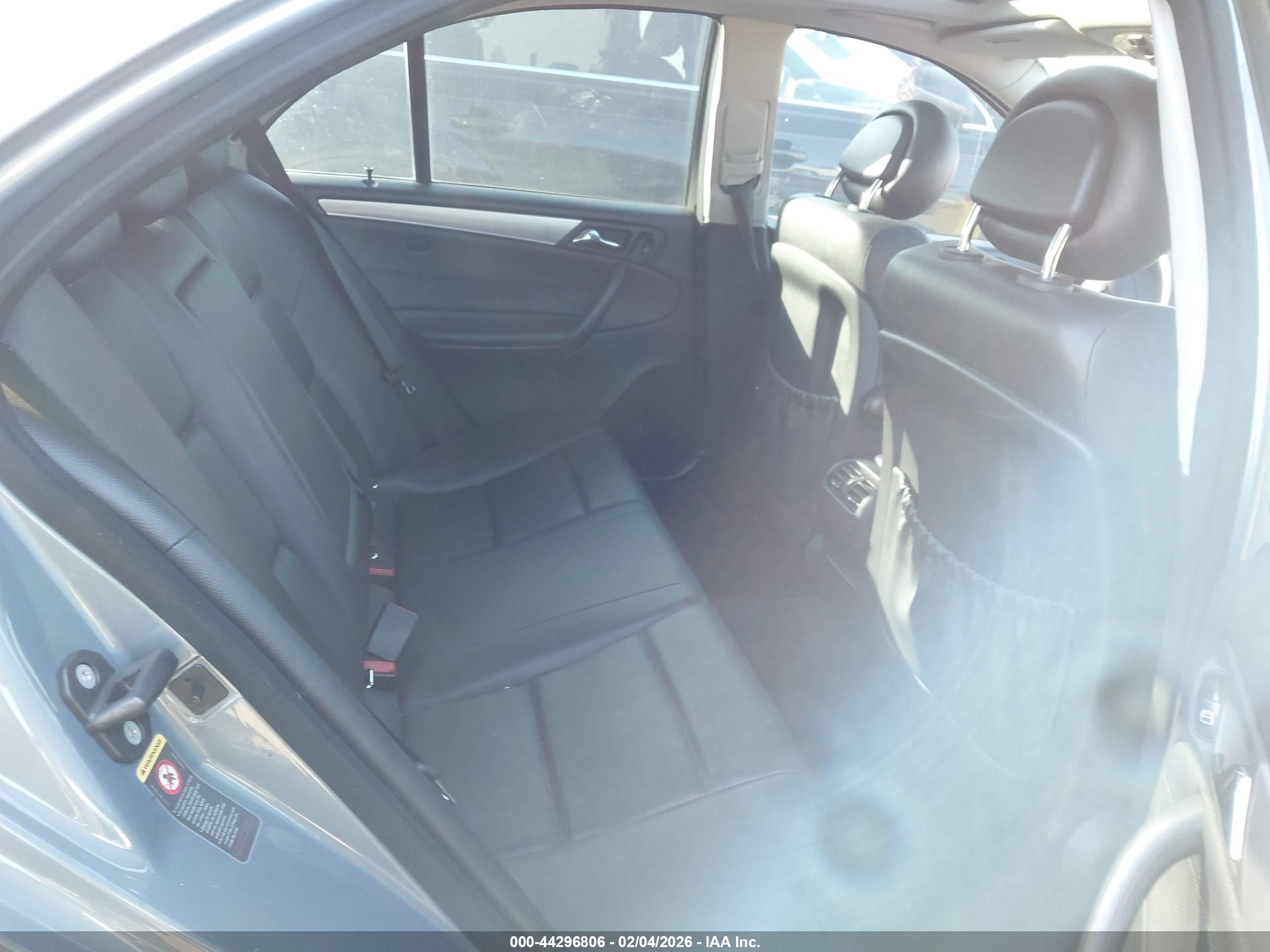 MERCEDES-BENZ C image 8