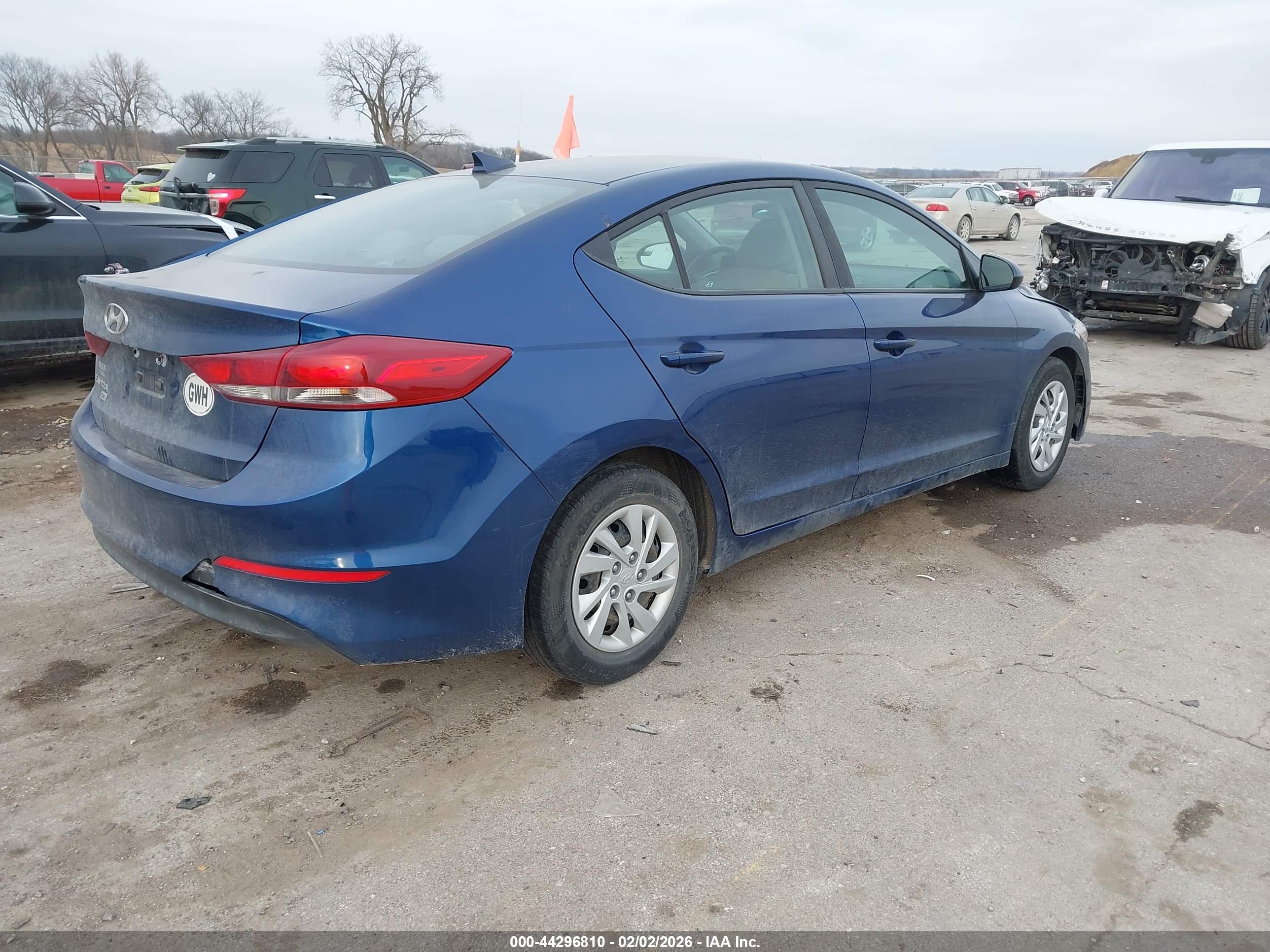 HYUNDAI ELANTRA image 4