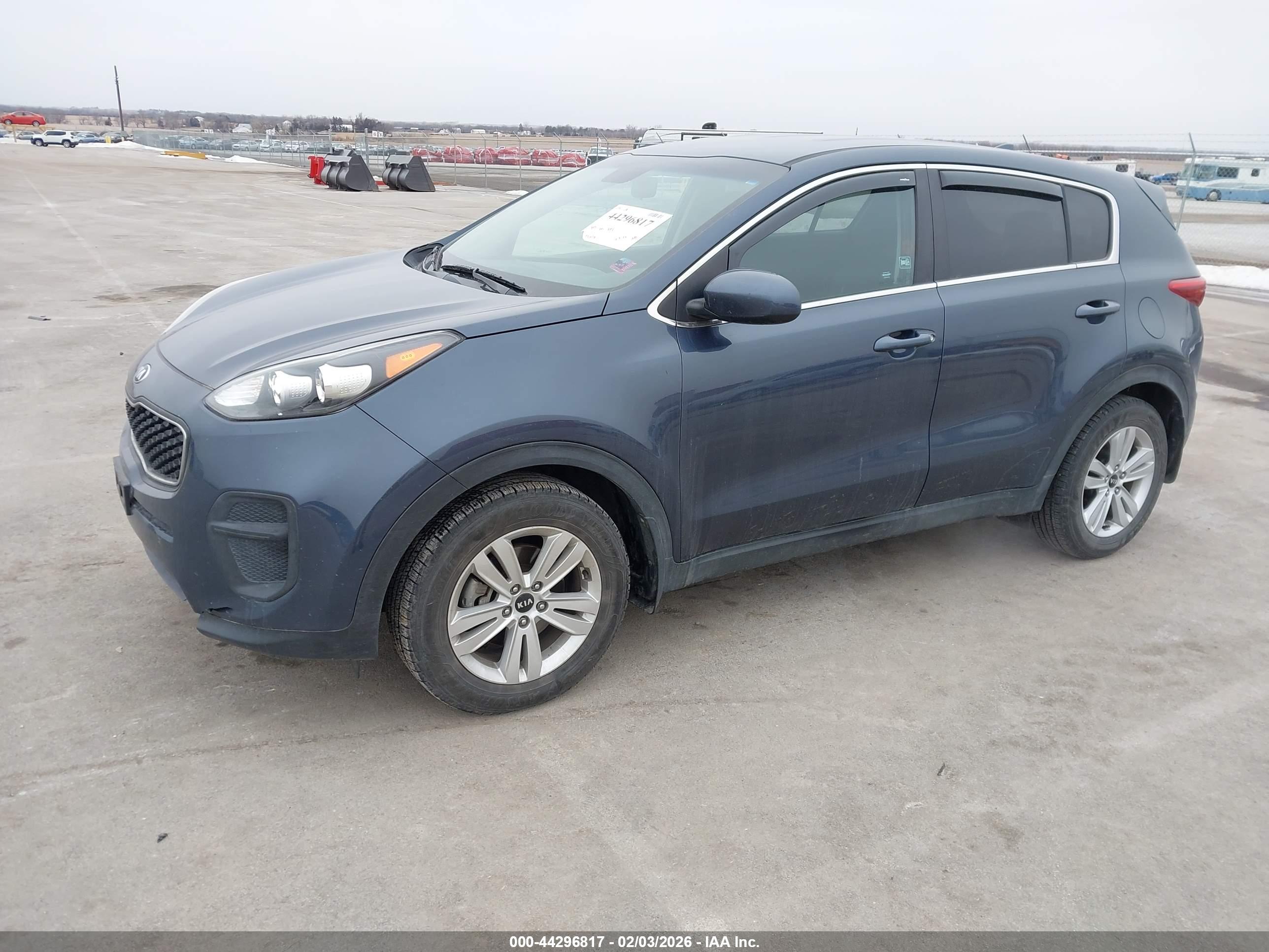 KIA SPORTAGE image 2