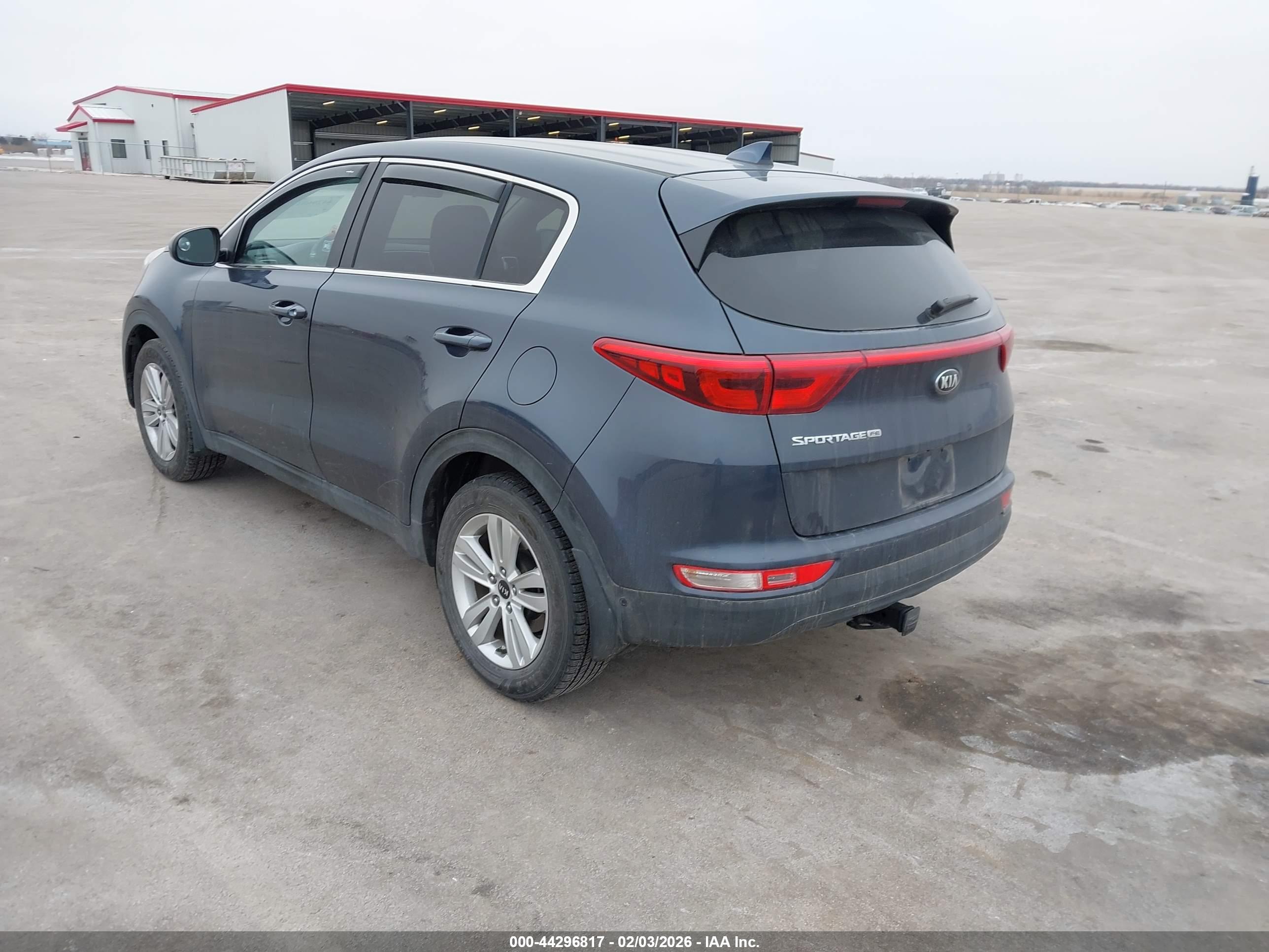 KIA SPORTAGE image 3