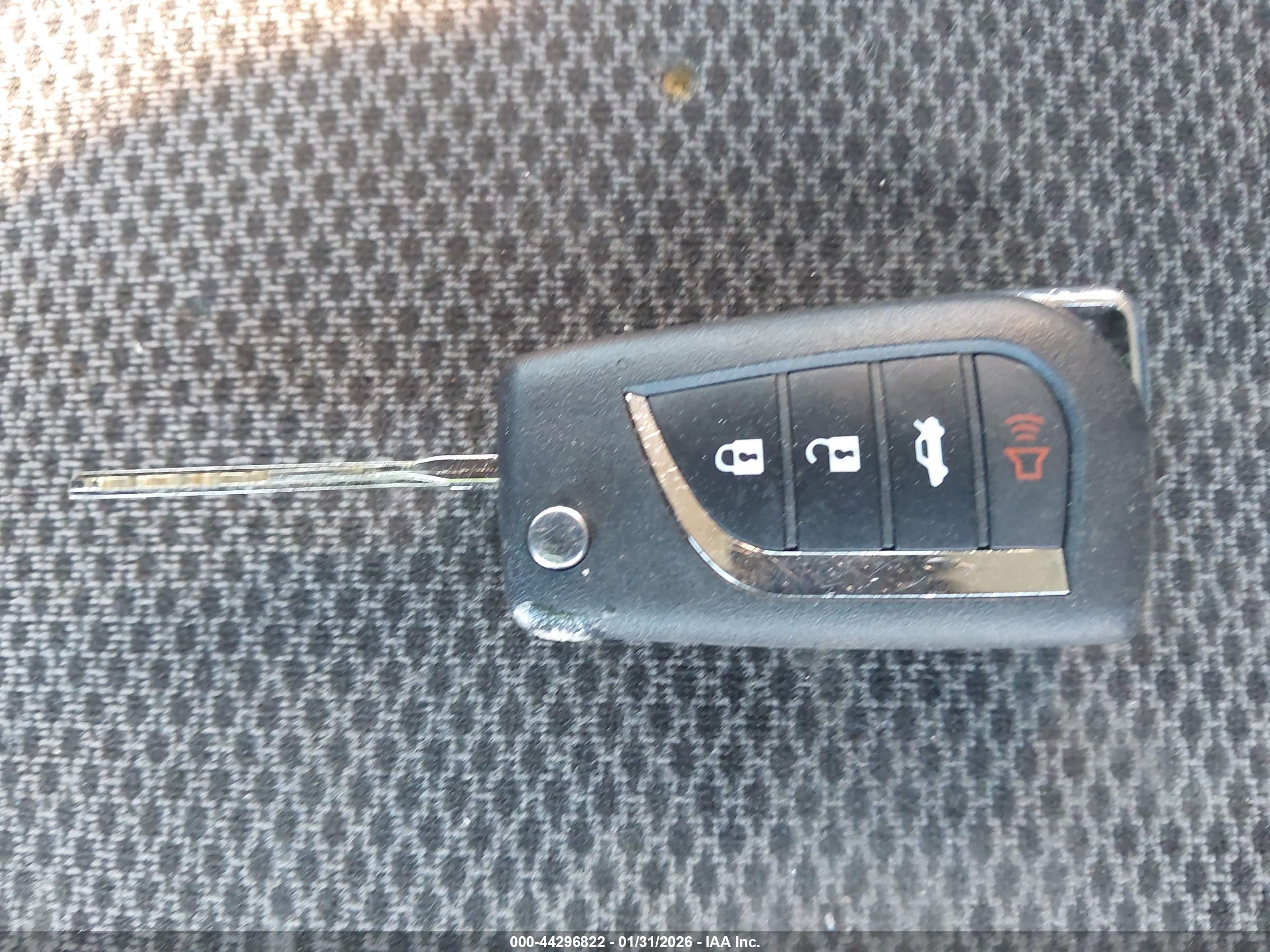 TOYOTA CAMRY image 11