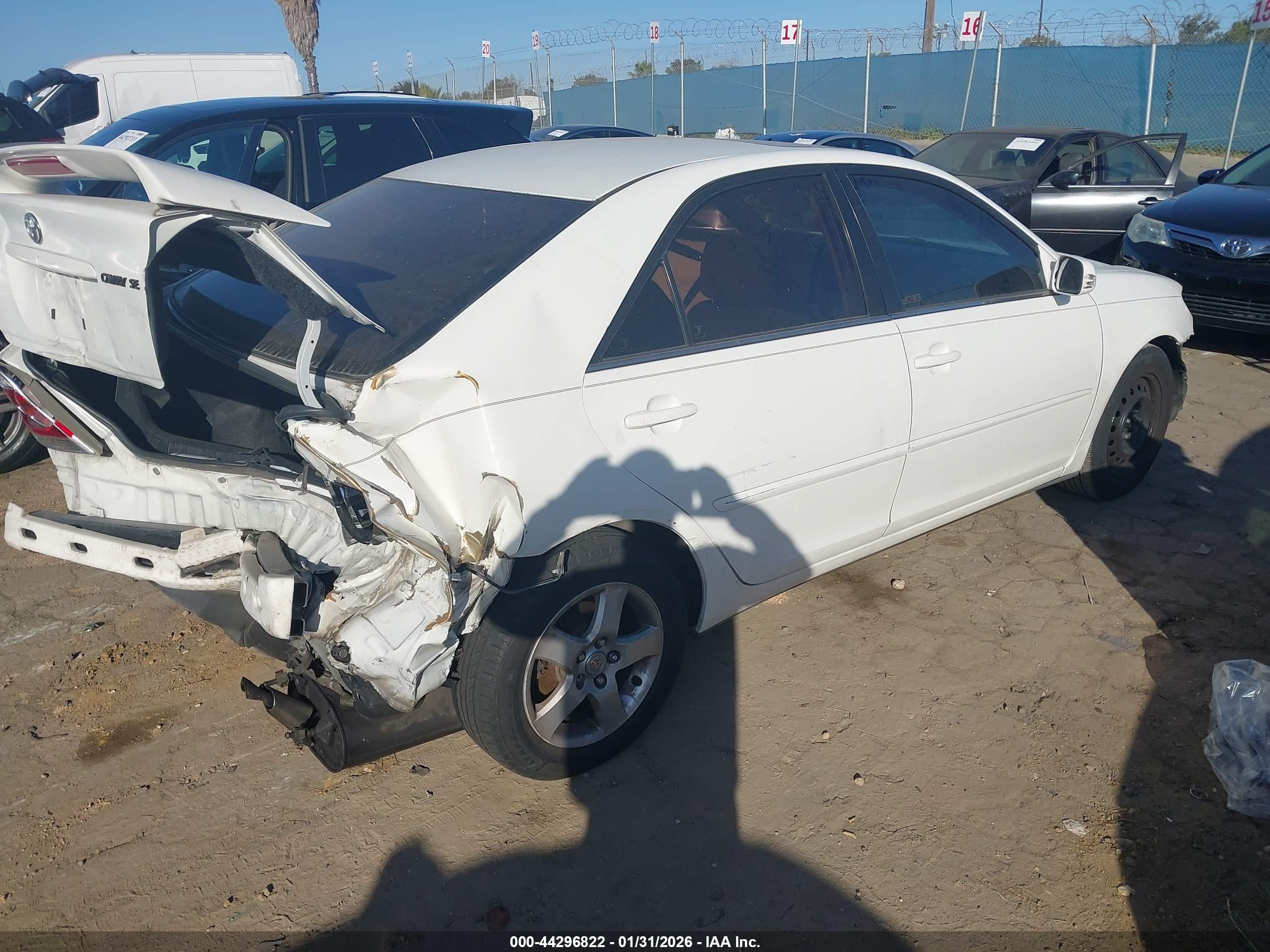 TOYOTA CAMRY image 4