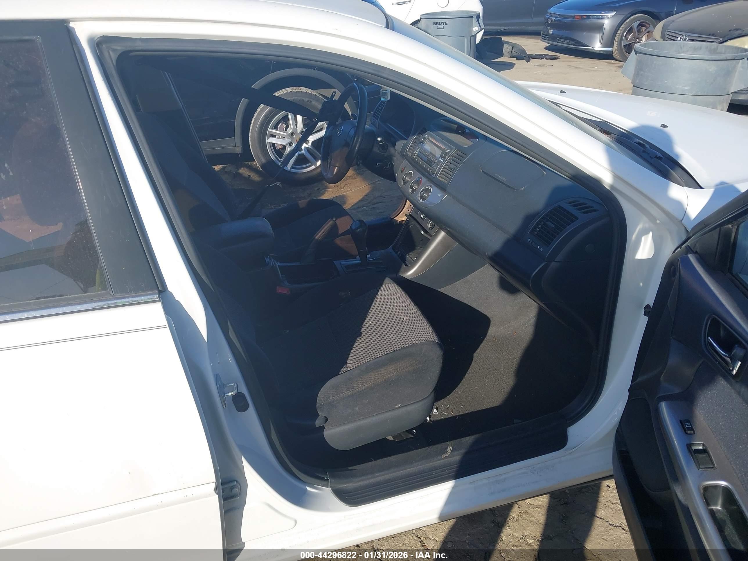 TOYOTA CAMRY image 5