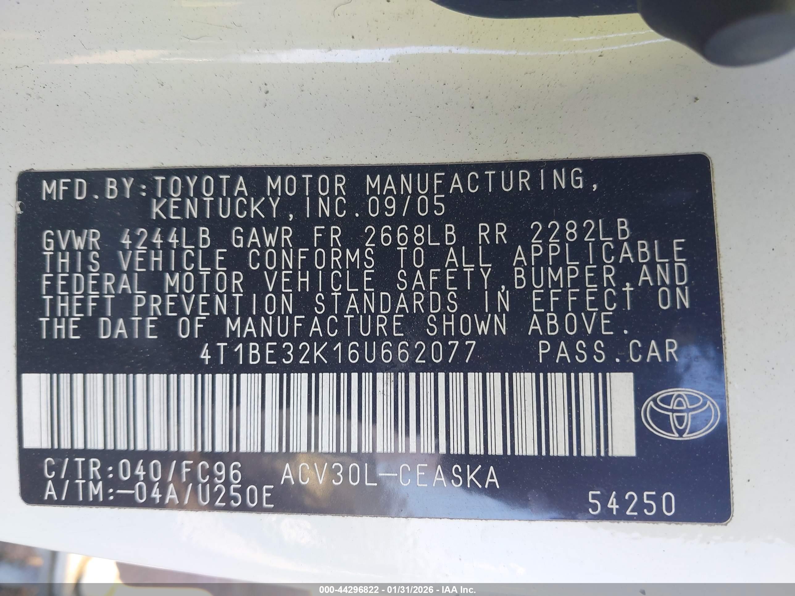 TOYOTA CAMRY image 9