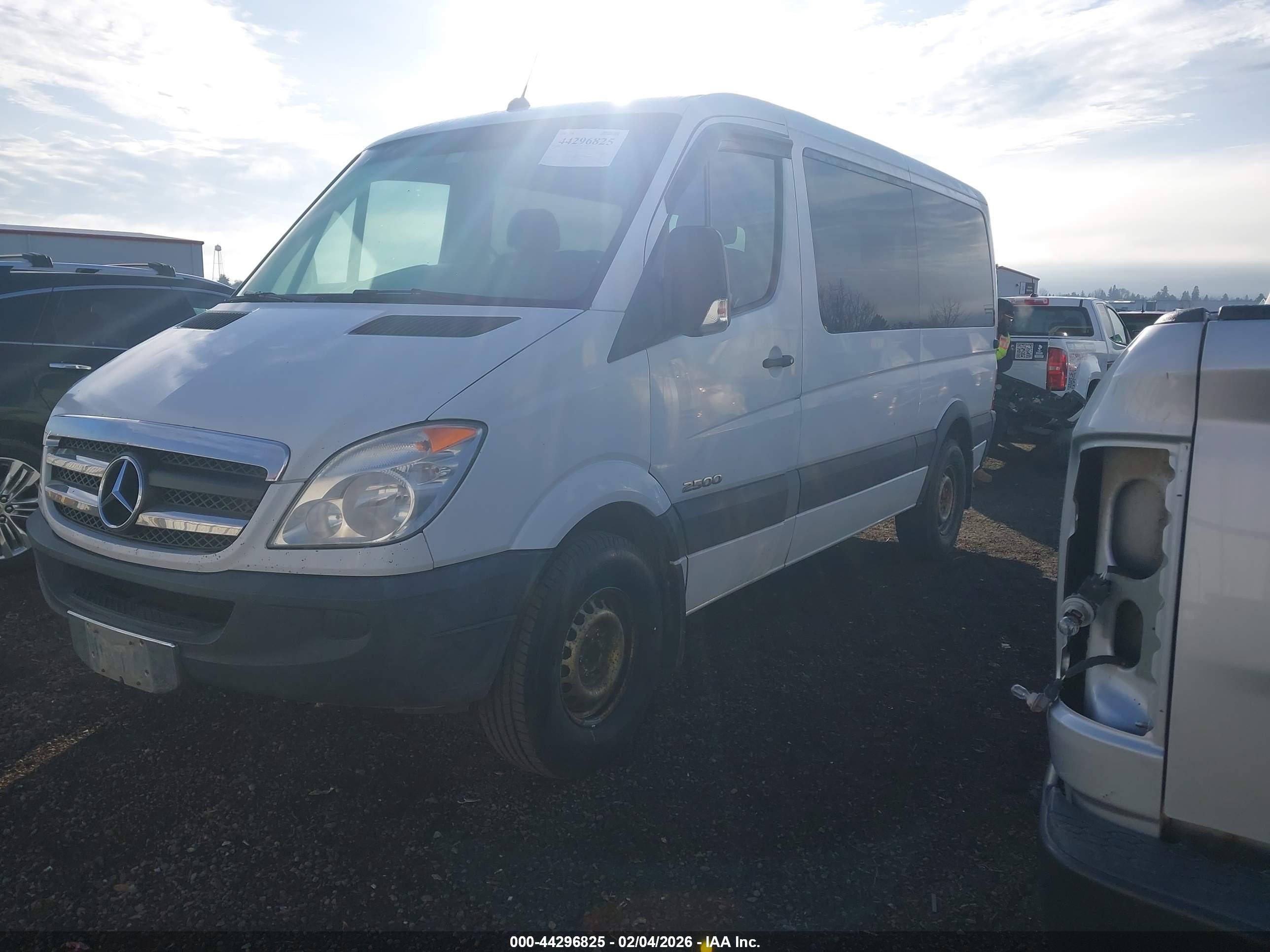 DODGE SPRINTER image 2