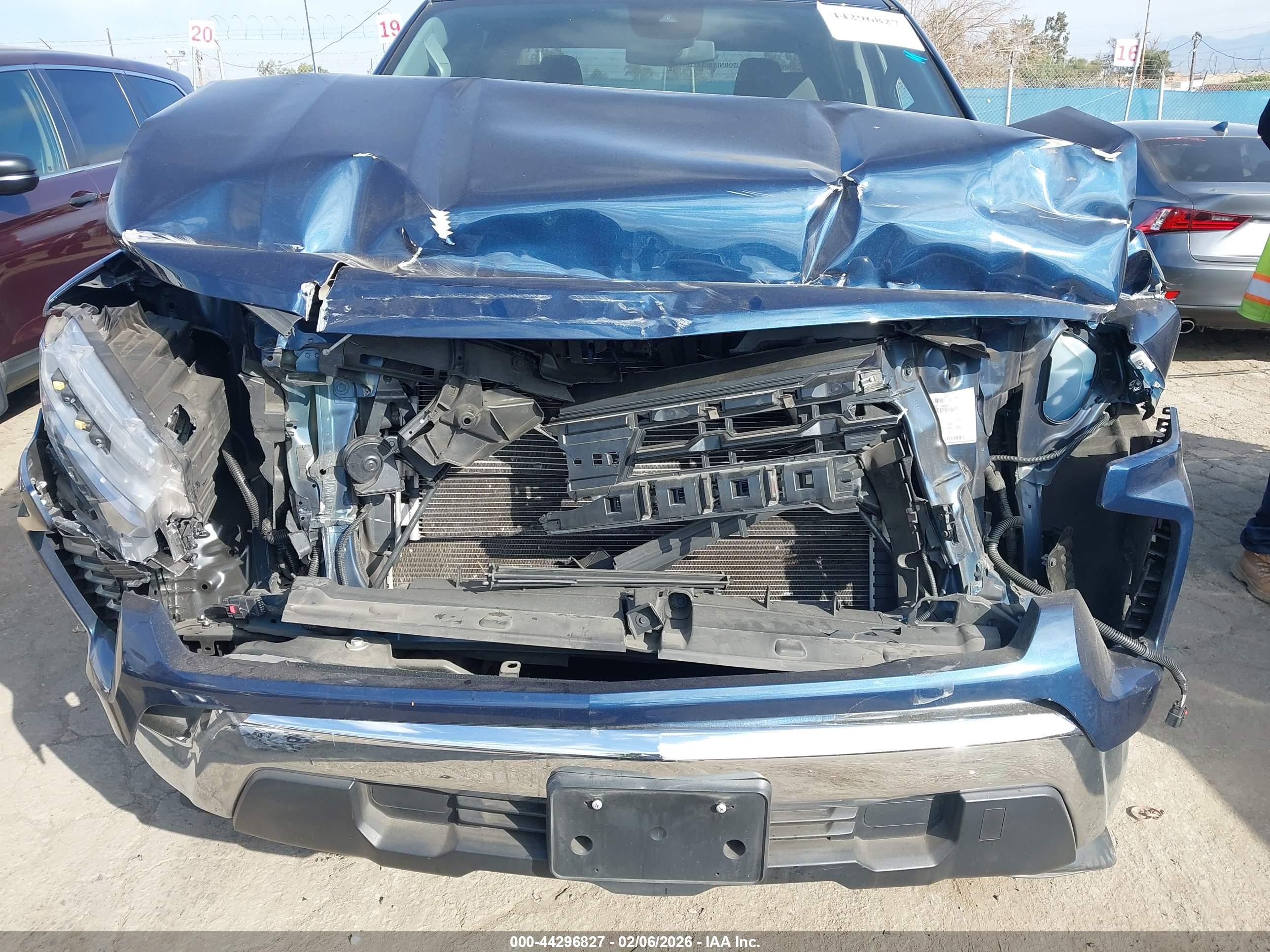 CHEVROLET SILVERADO image 6