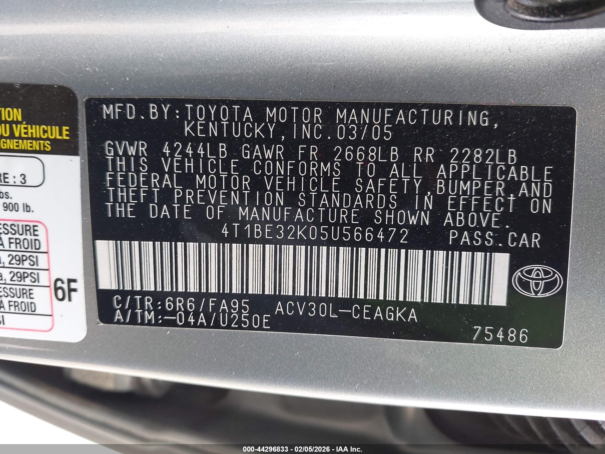 TOYOTA CAMRY image 9