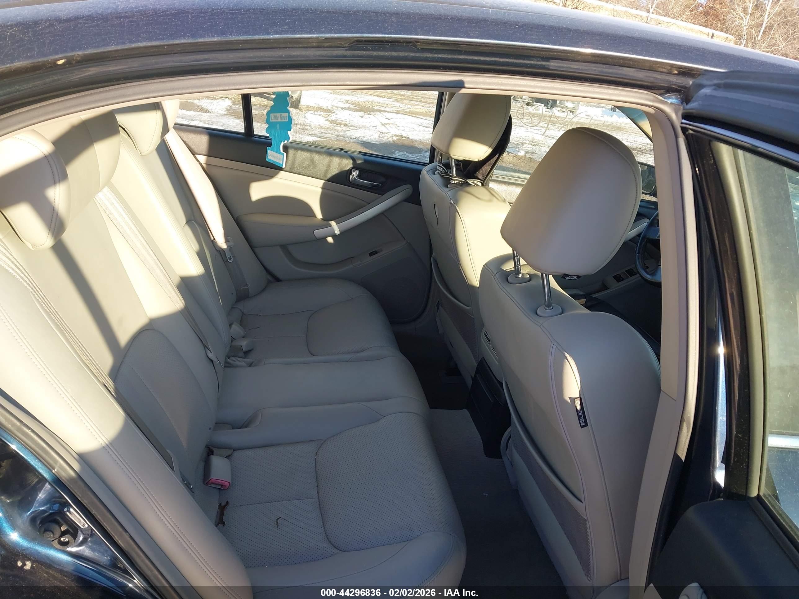 INFINITI G35X image 8
