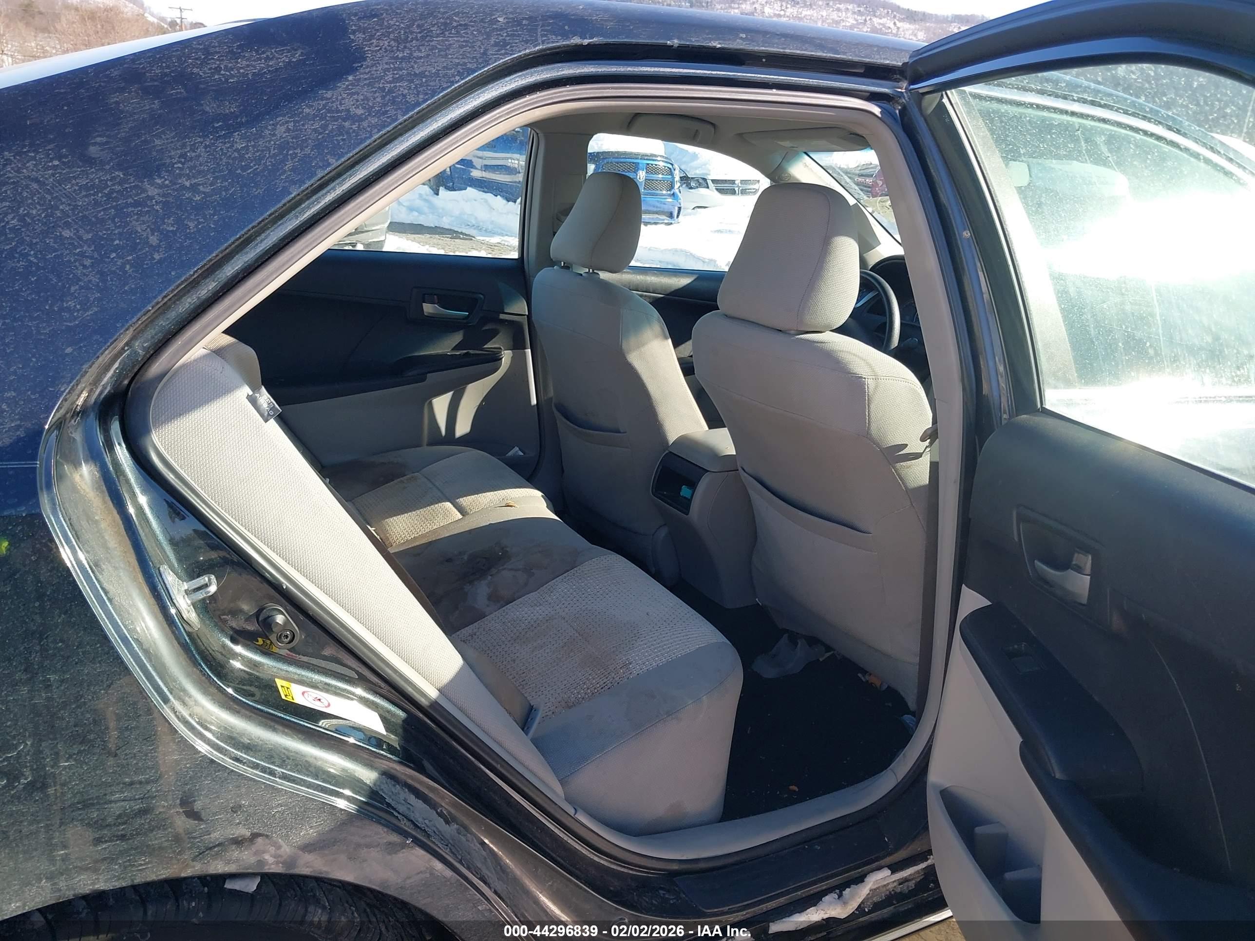 TOYOTA CAMRY image 8