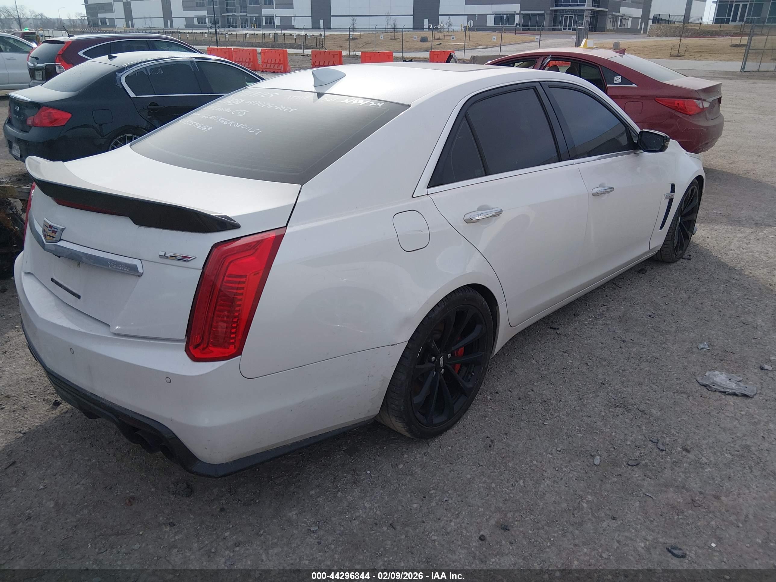 CADILLAC CTS-V image 4