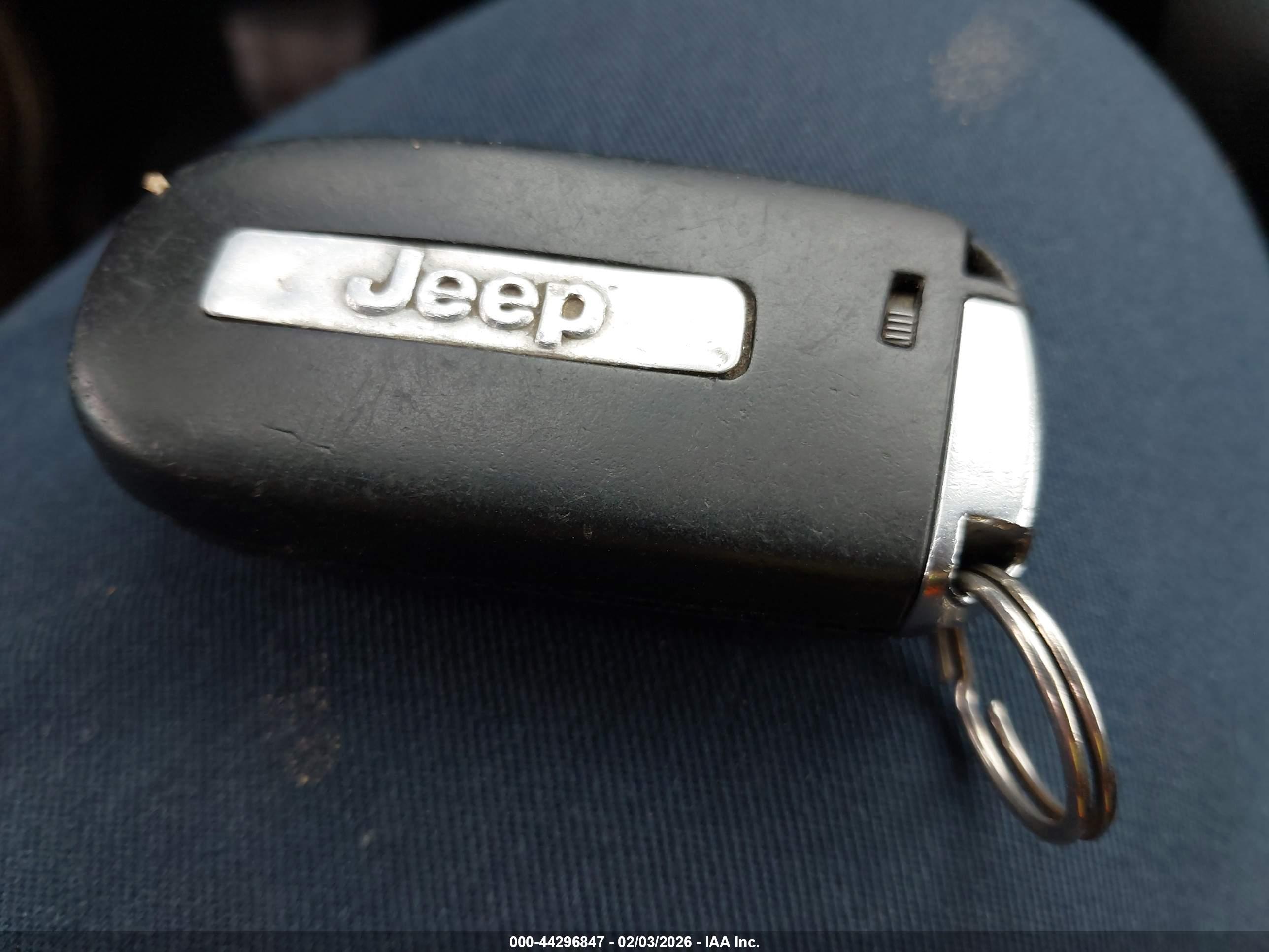 JEEP CHEROKEE image 11