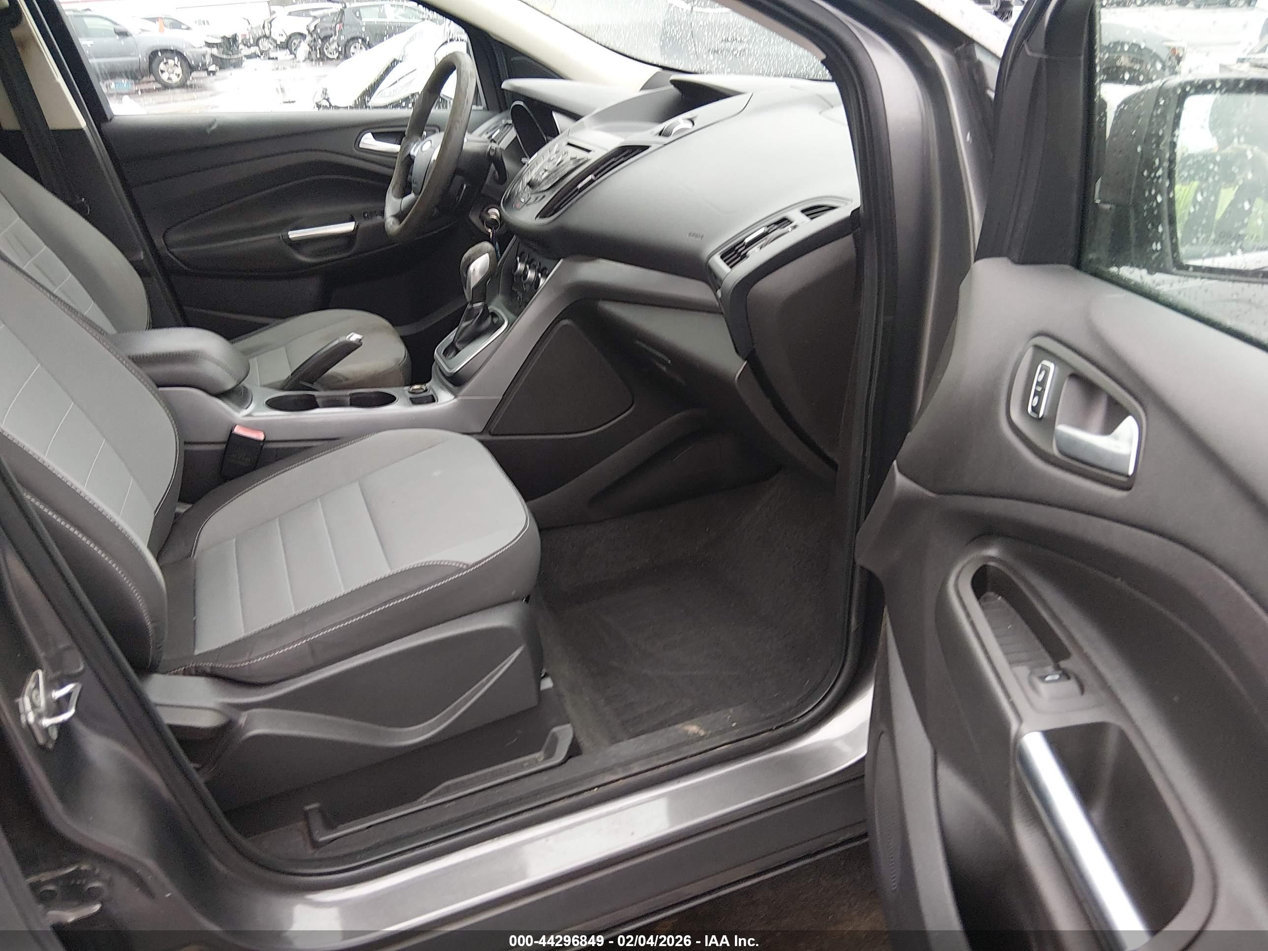 FORD ESCAPE image 5