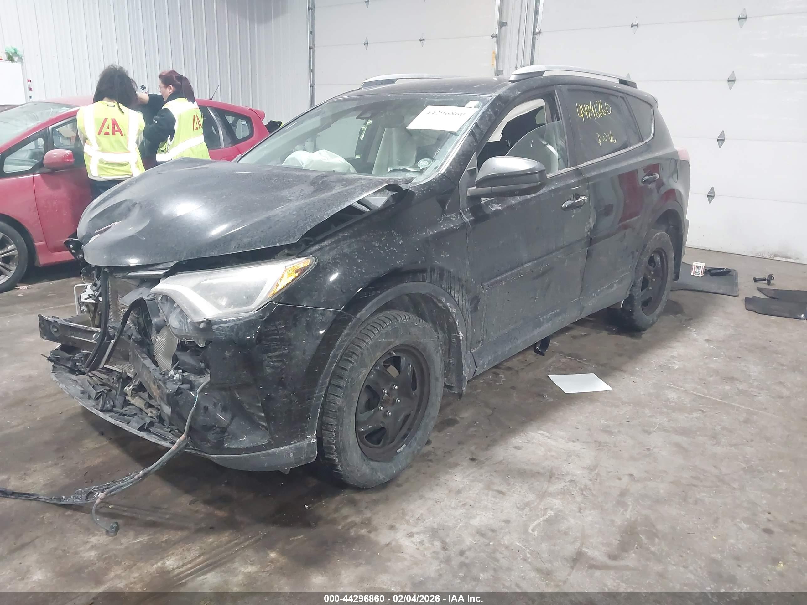 TOYOTA RAV4 image 2