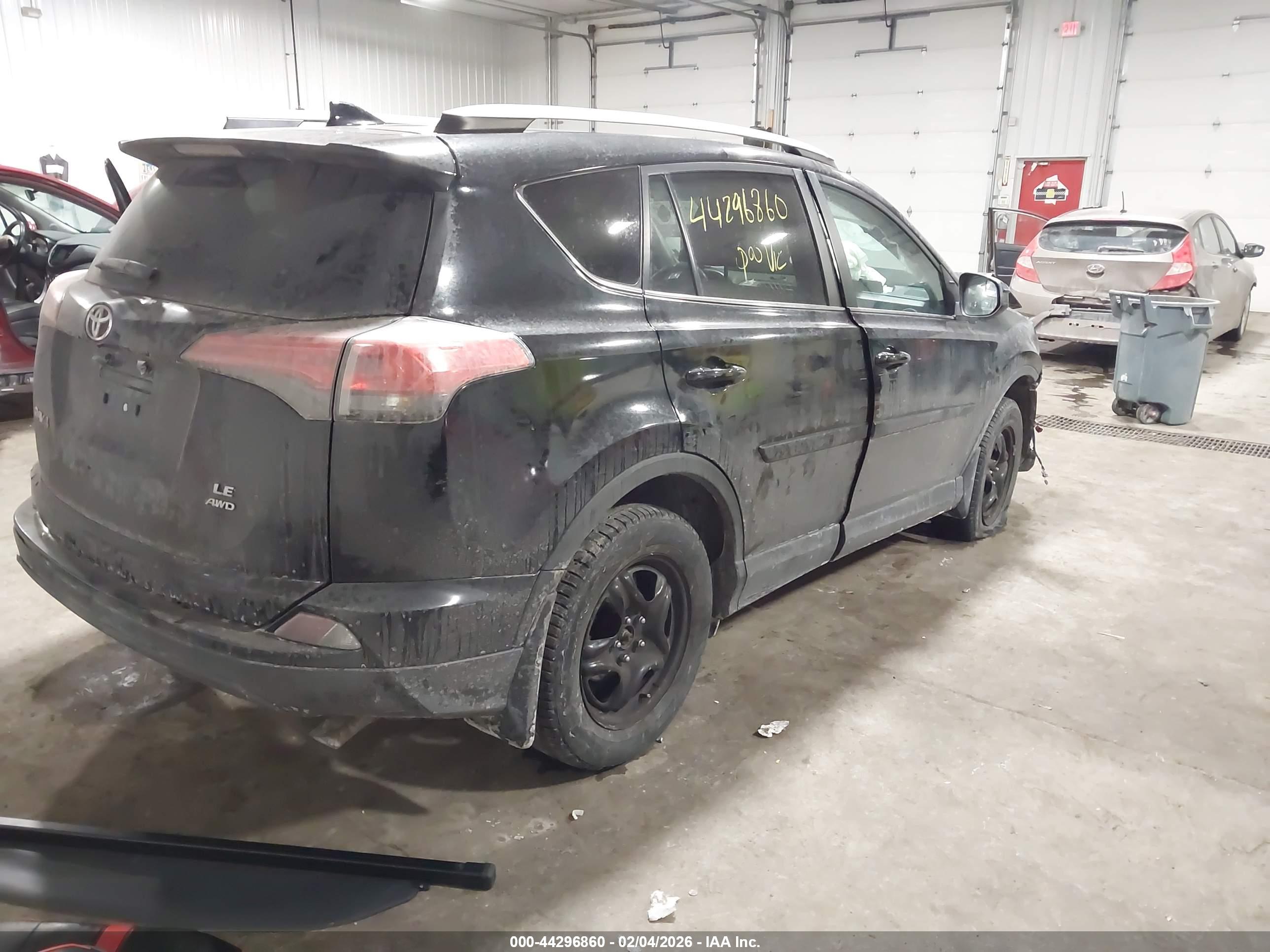 TOYOTA RAV4 image 4