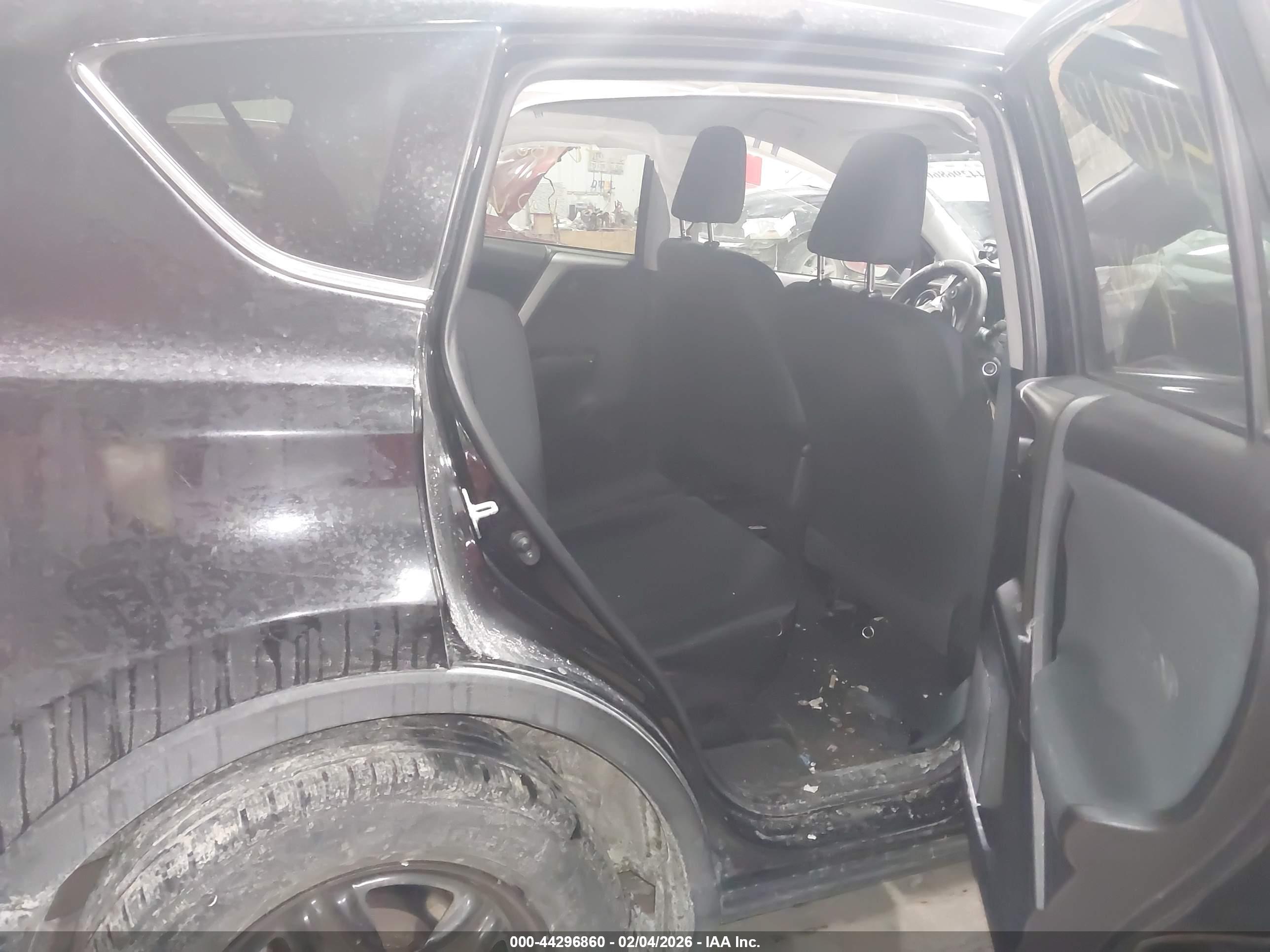 TOYOTA RAV4 image 8
