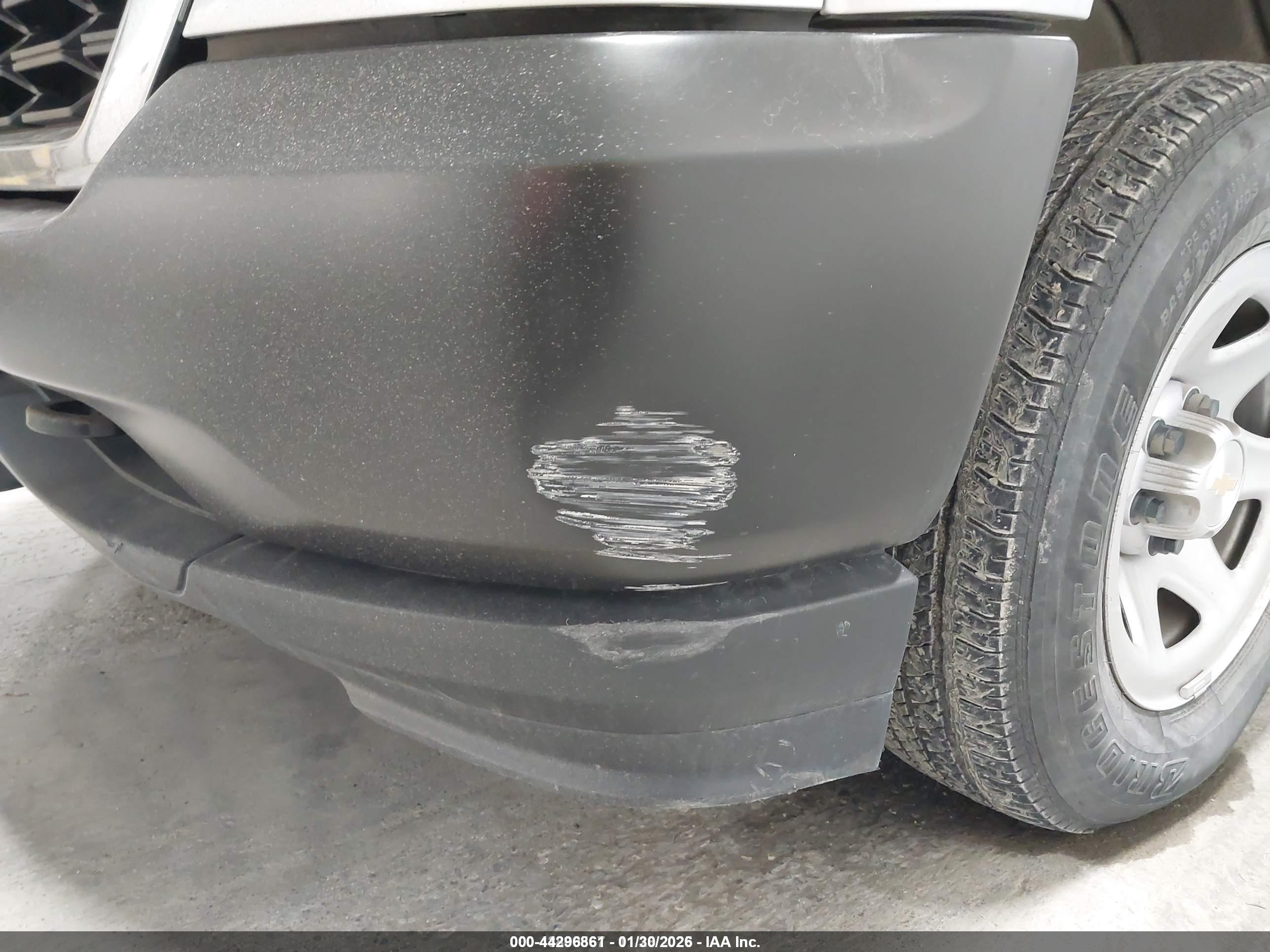 CHEVROLET SILVERADO image 6