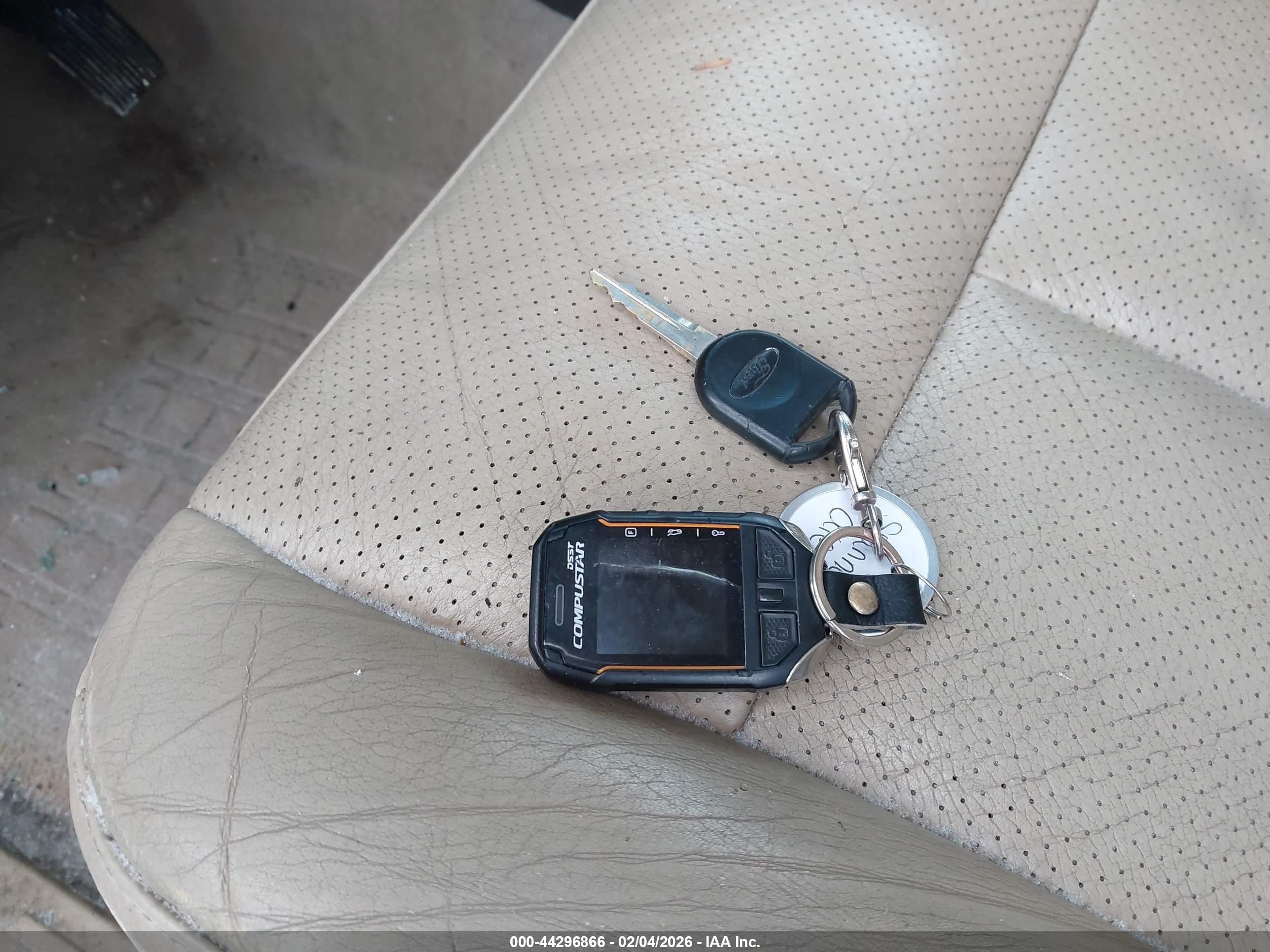 FORD EXPEDITION image 11