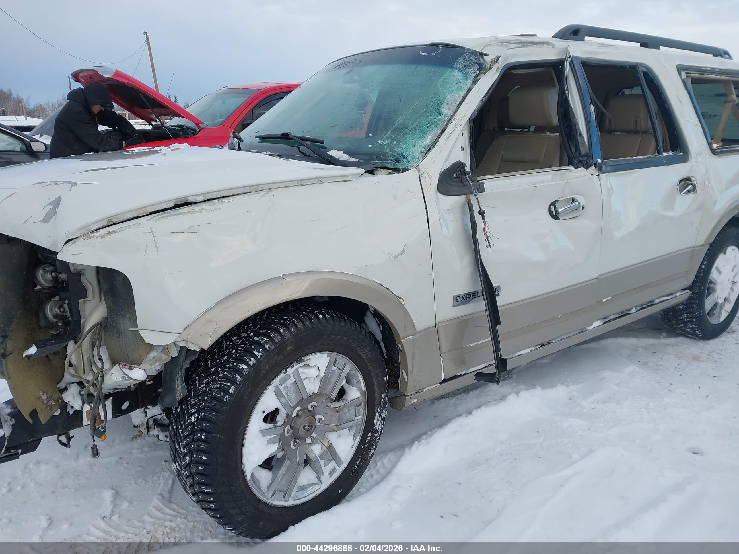 FORD EXPEDITION image 6