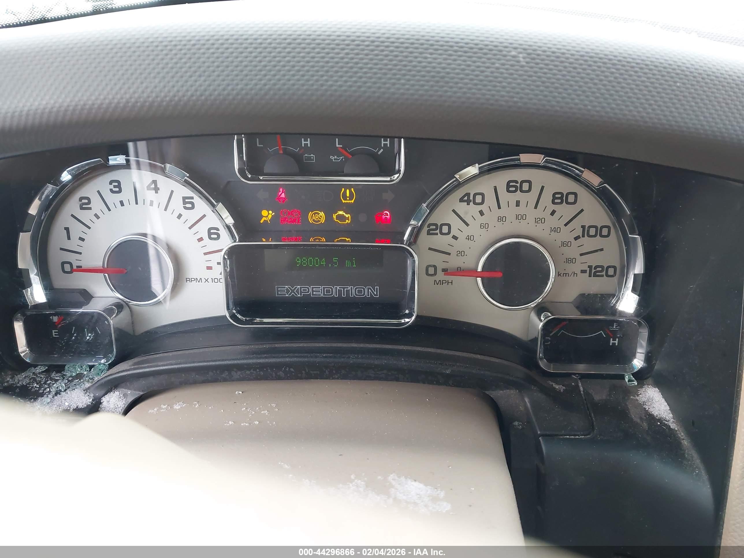 FORD EXPEDITION image 7