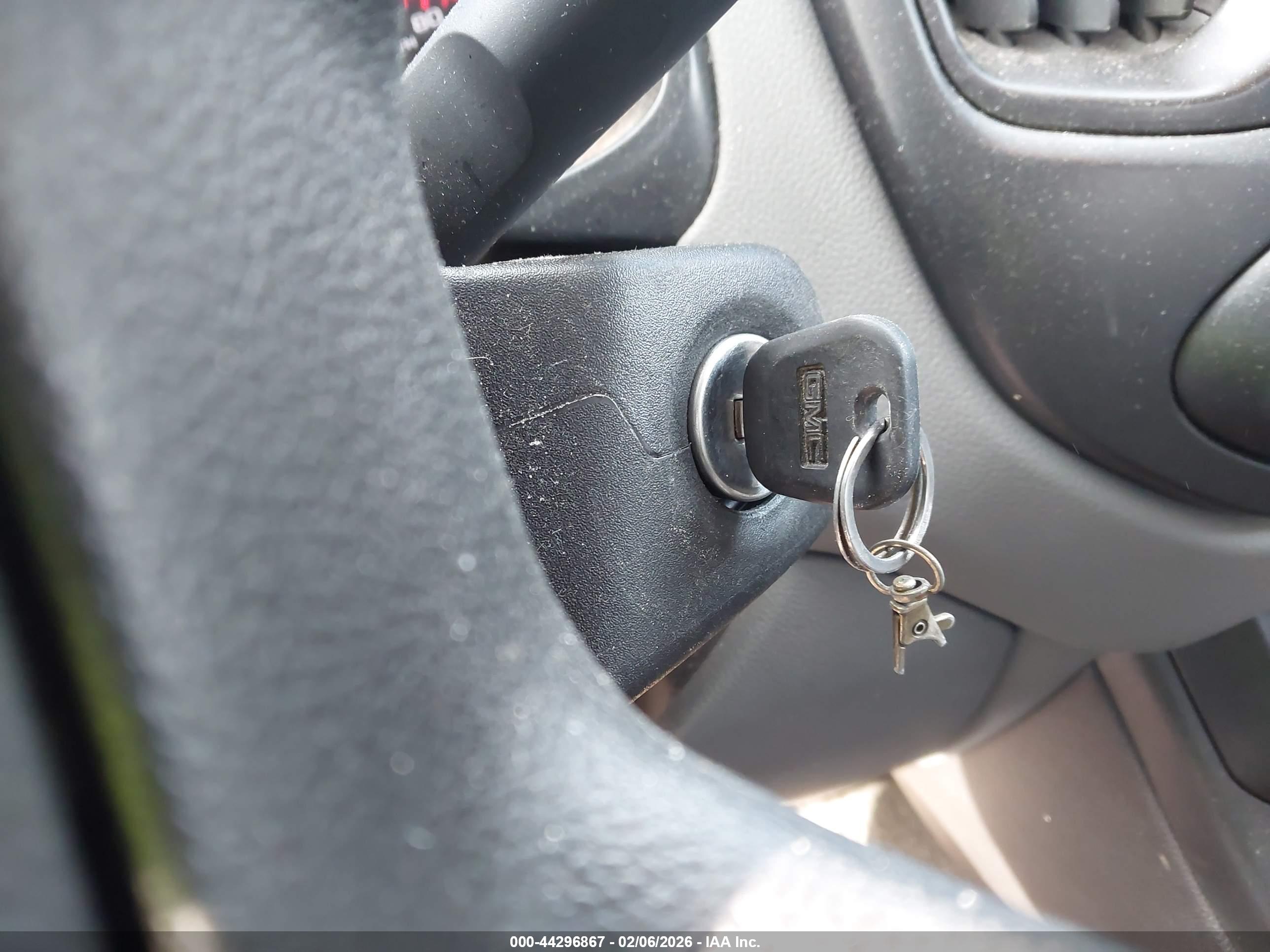 GMC CANYON image 11