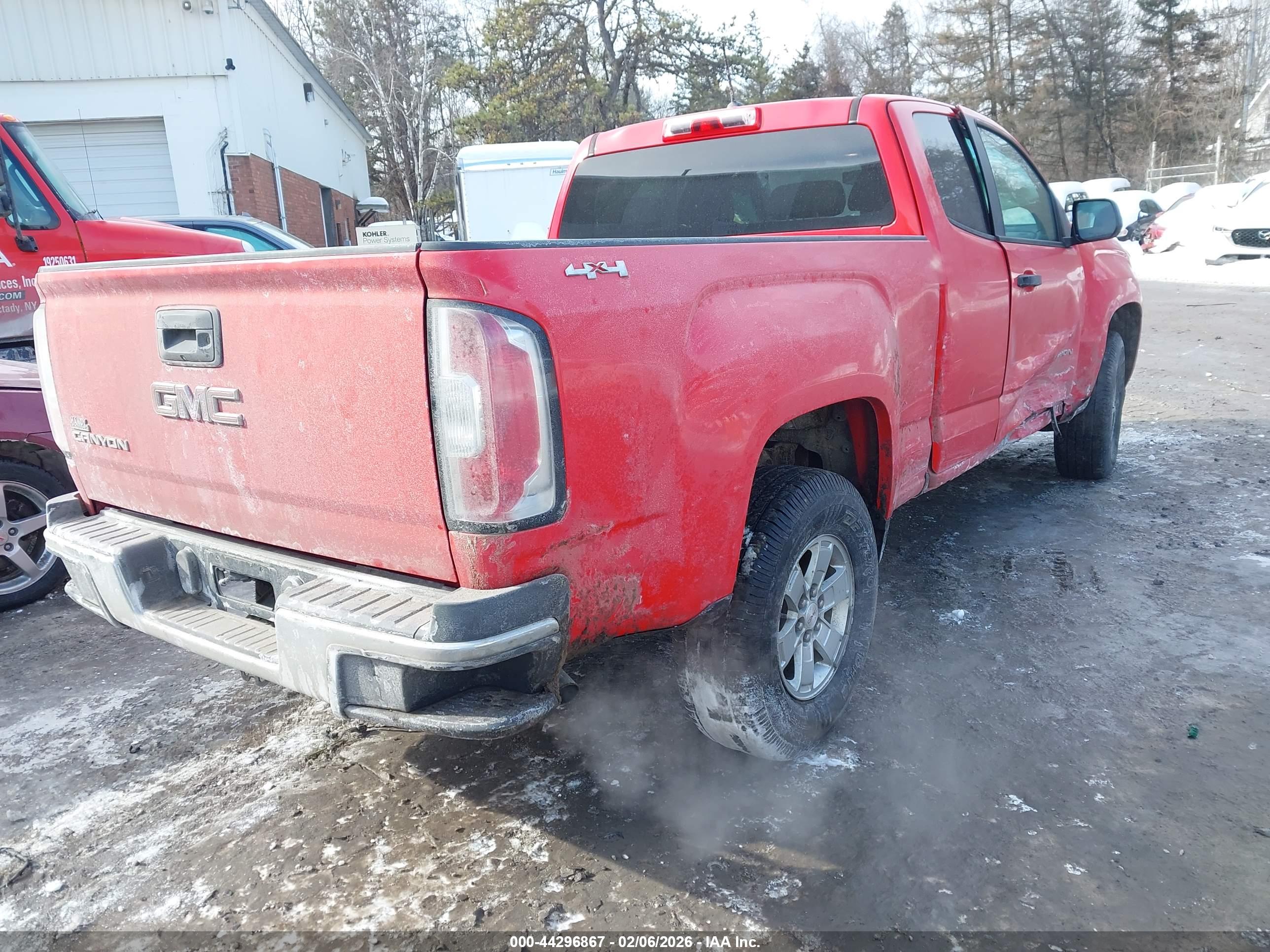 GMC CANYON image 4