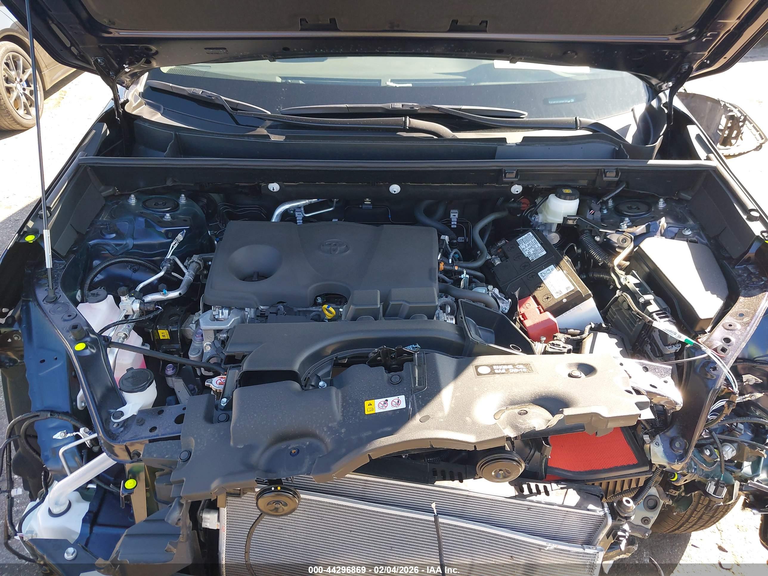 TOYOTA RAV4 image 10