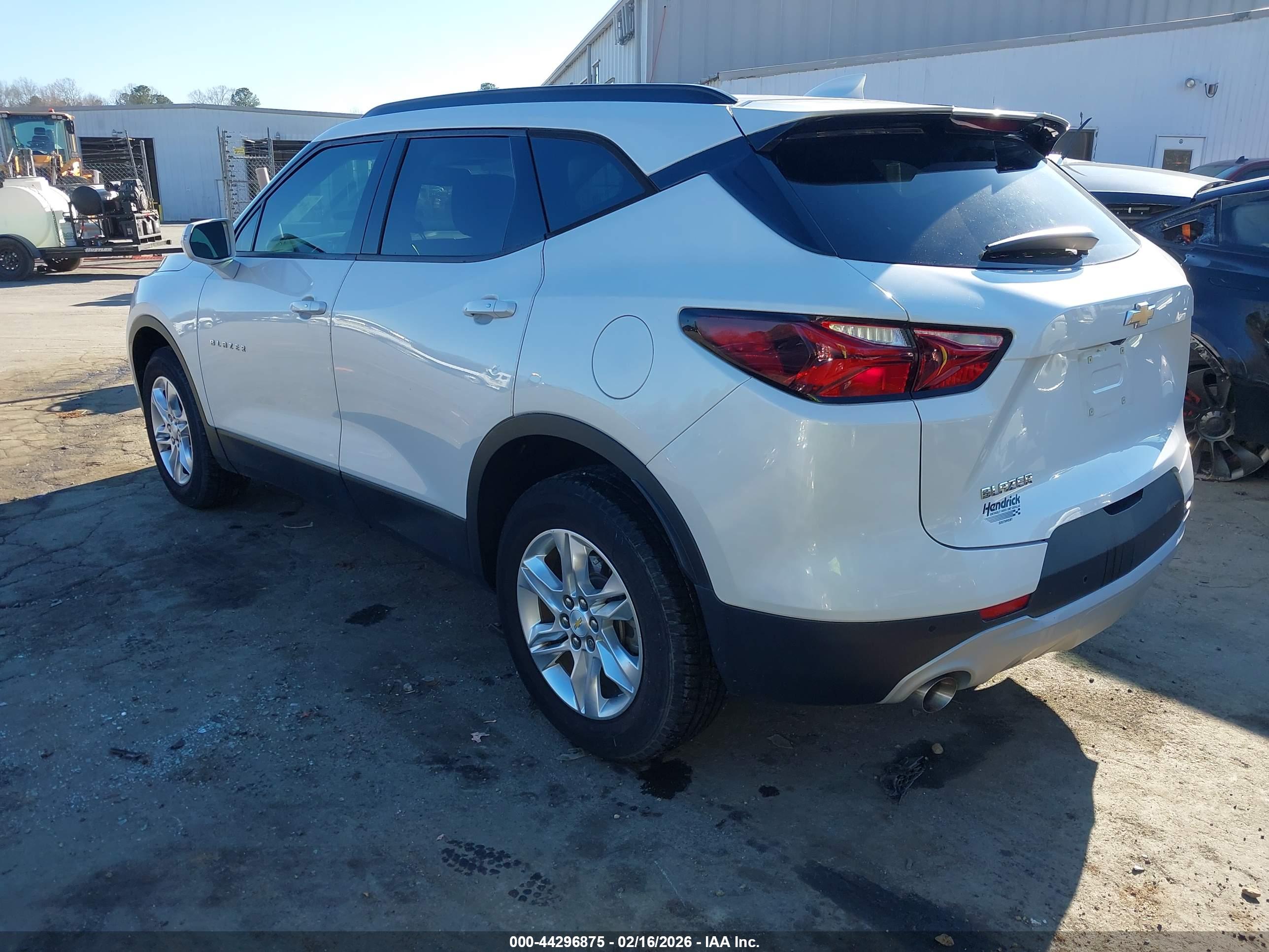 CHEVROLET BLAZER image 3