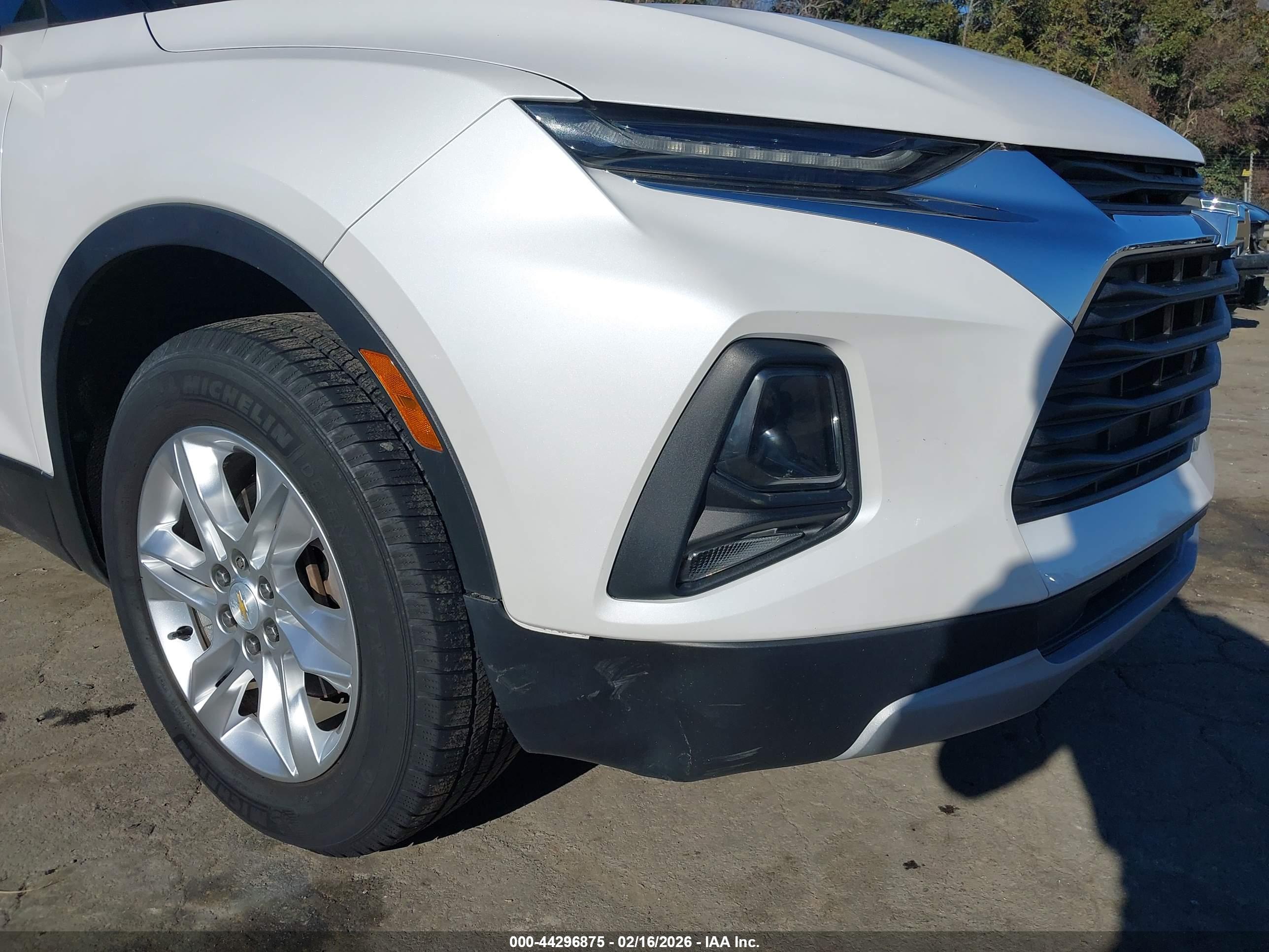 CHEVROLET BLAZER image 6