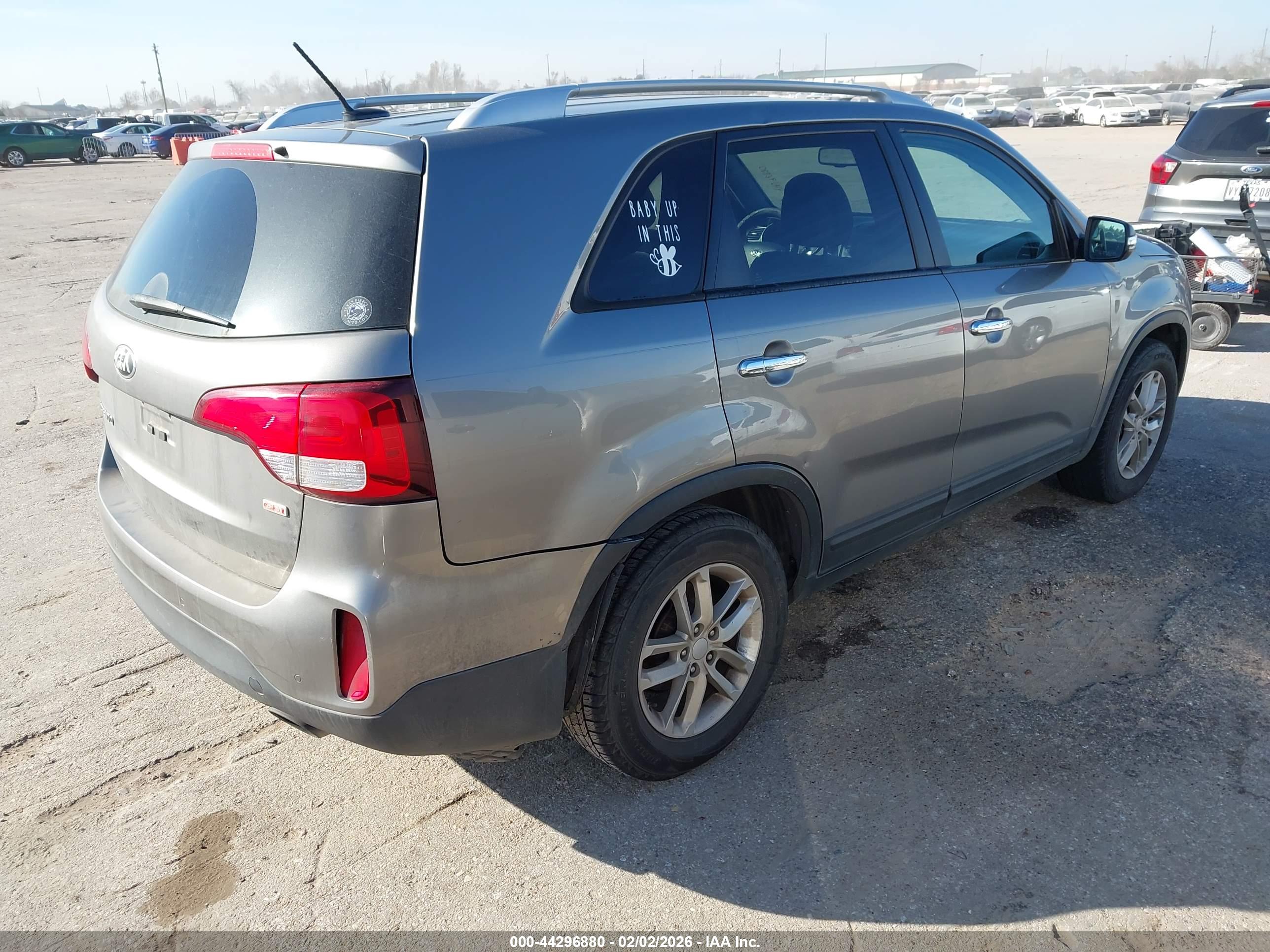 KIA SORENTO image 4
