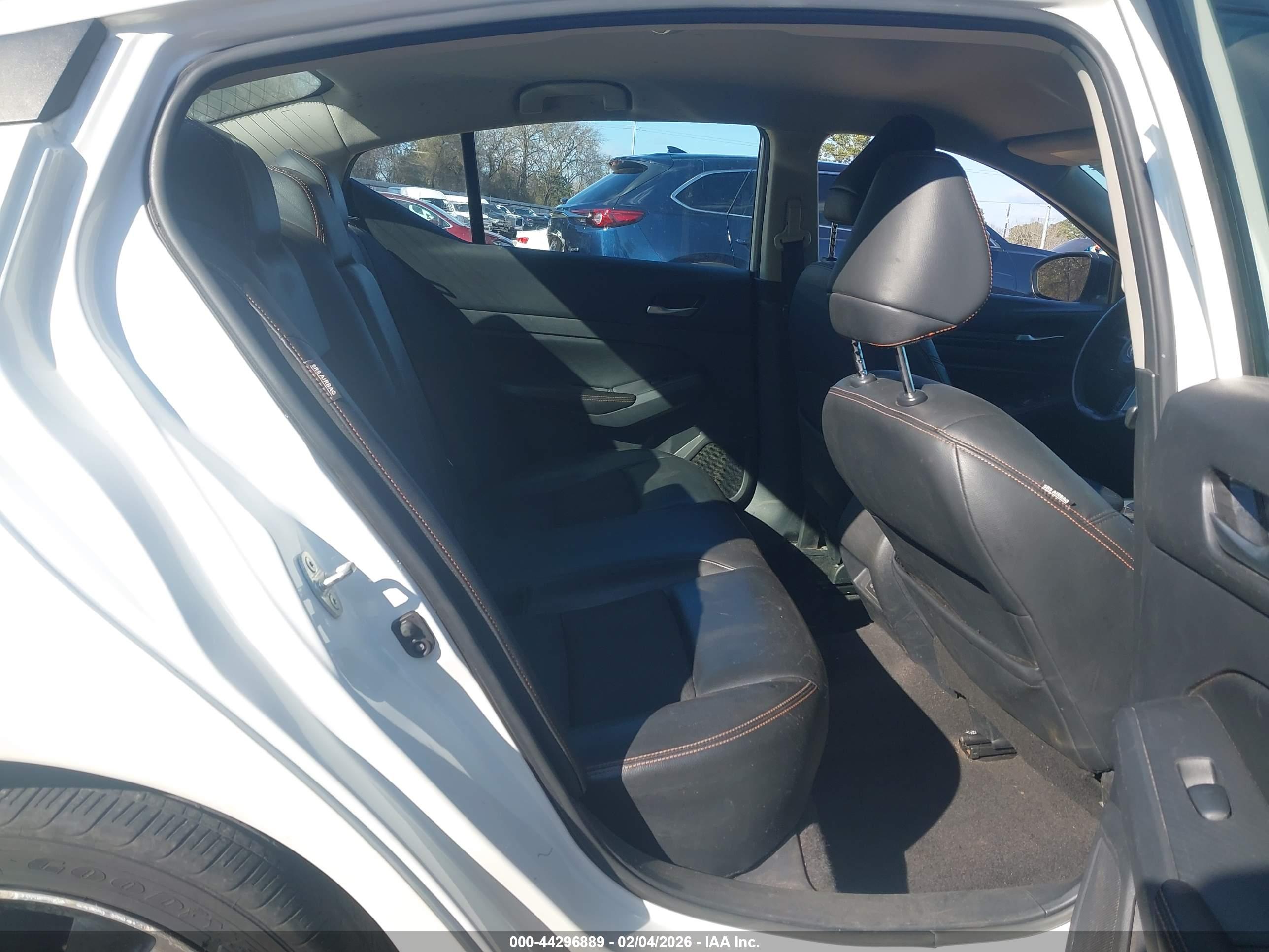 NISSAN ALTIMA image 8