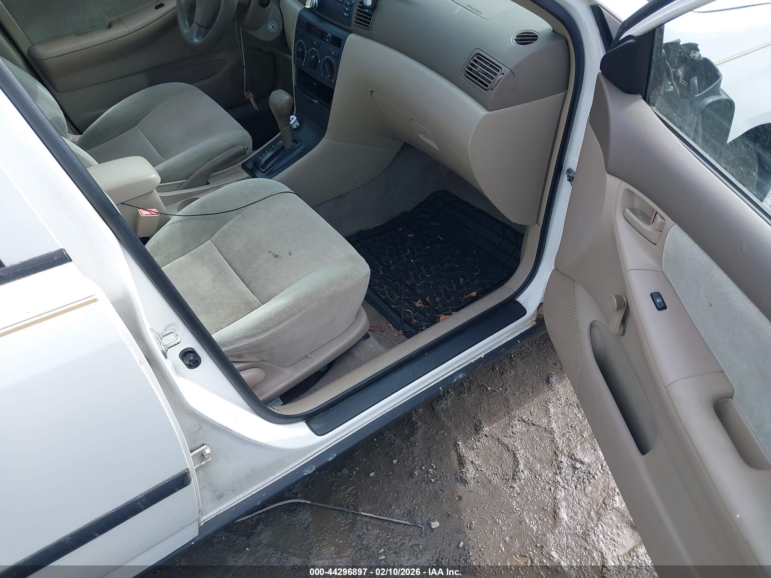 TOYOTA COROLLA image 5