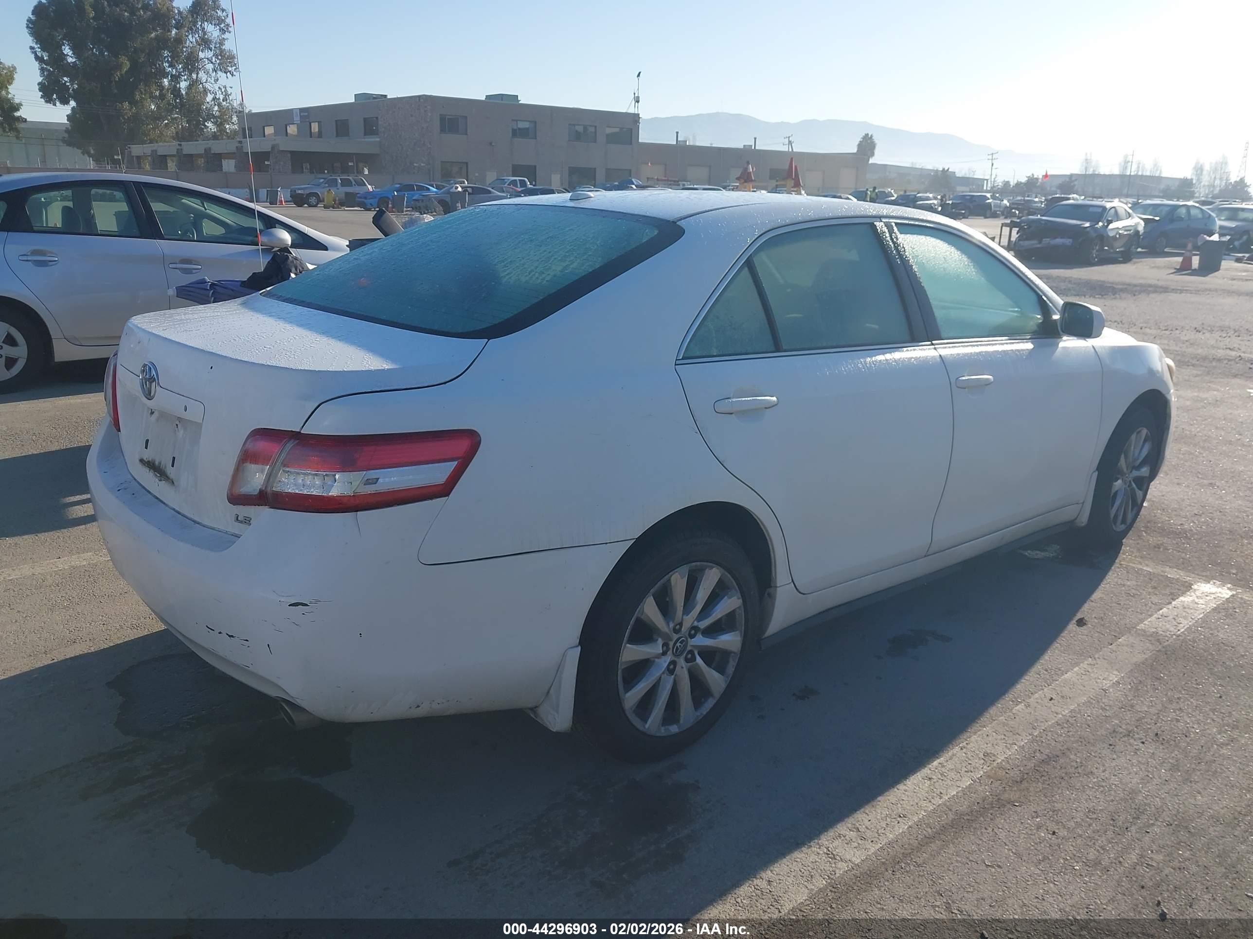 TOYOTA CAMRY image 4