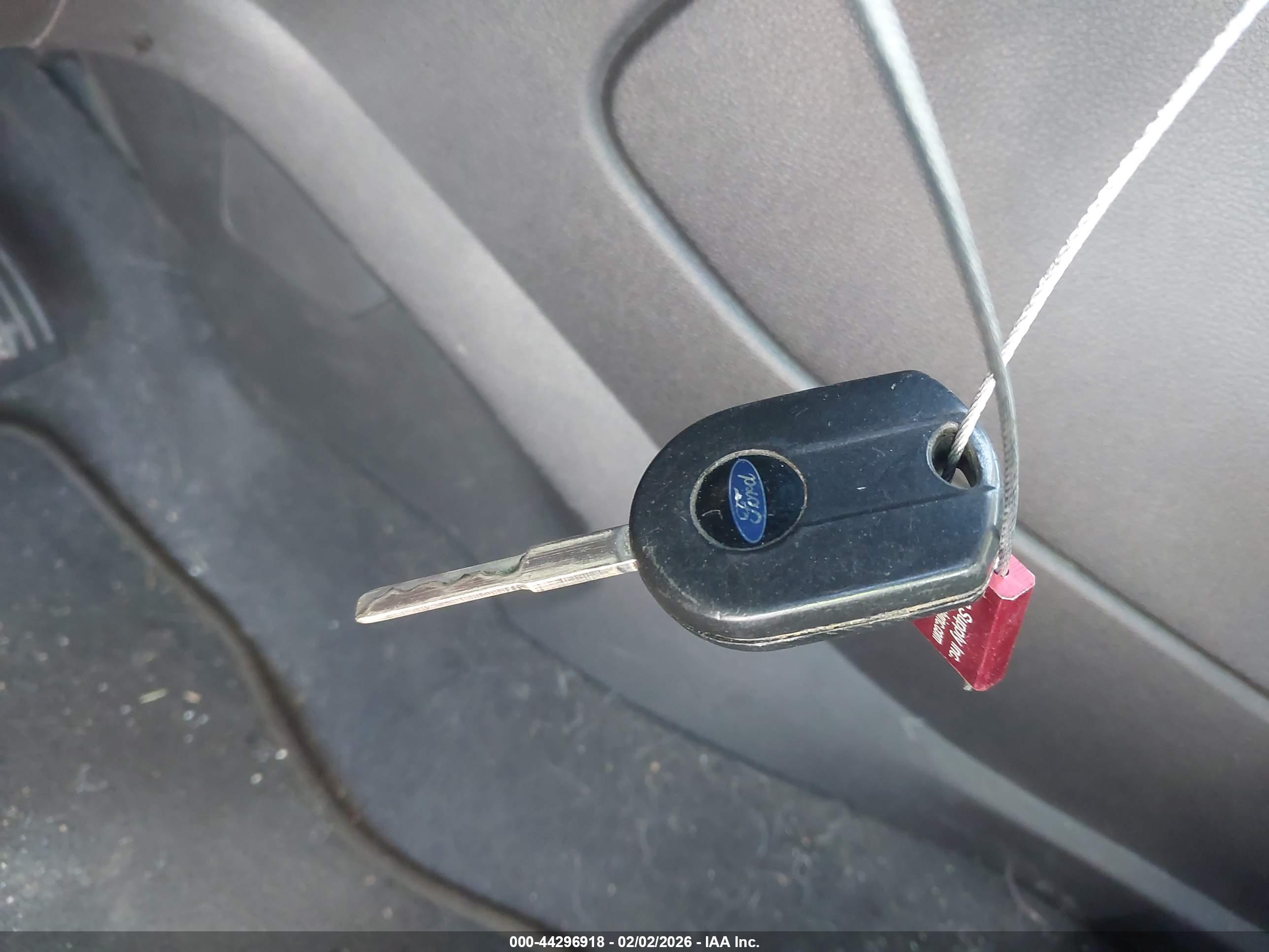 FORD ESCAPE image 11
